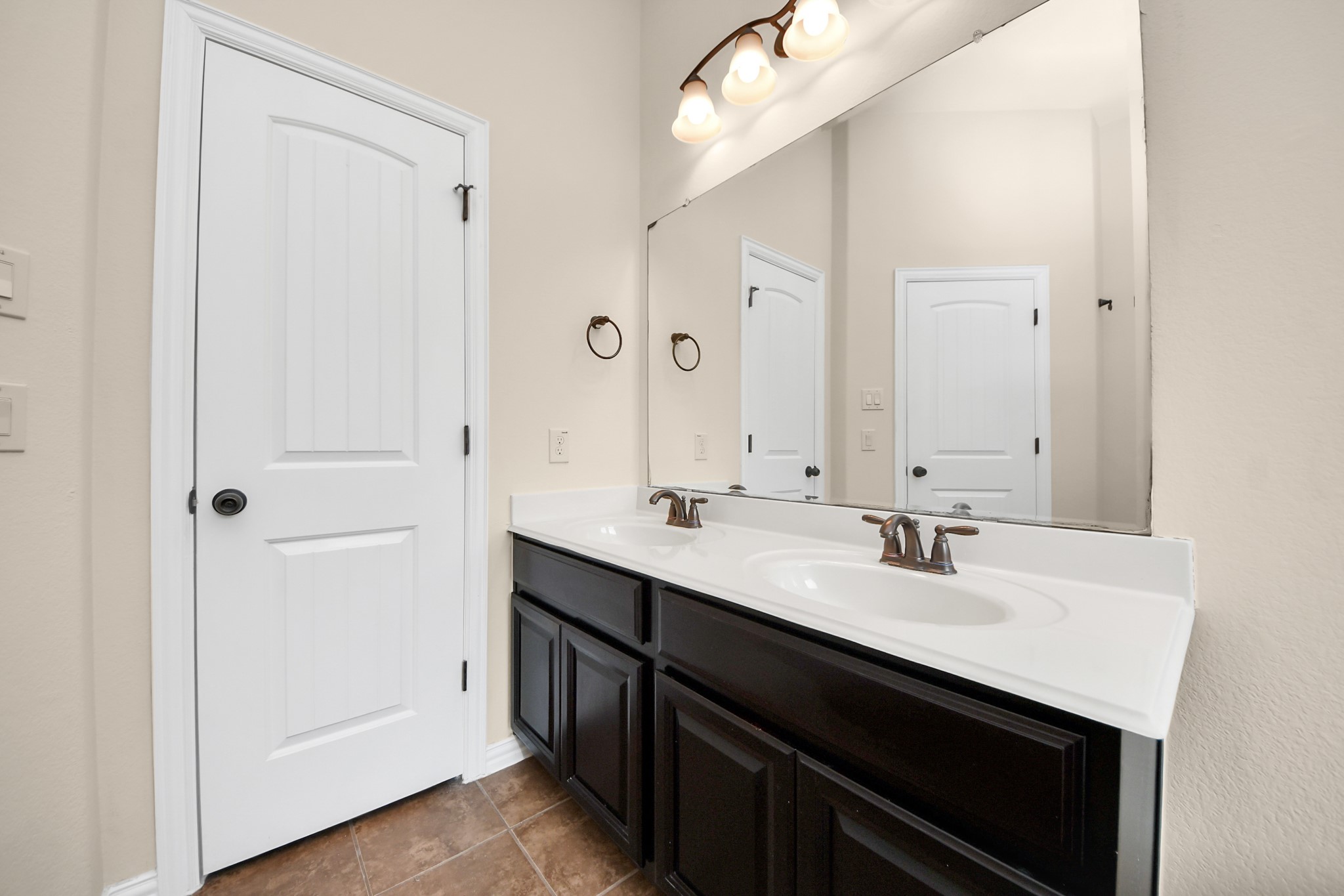 2527 Horned Owl Drive Property Photo 24