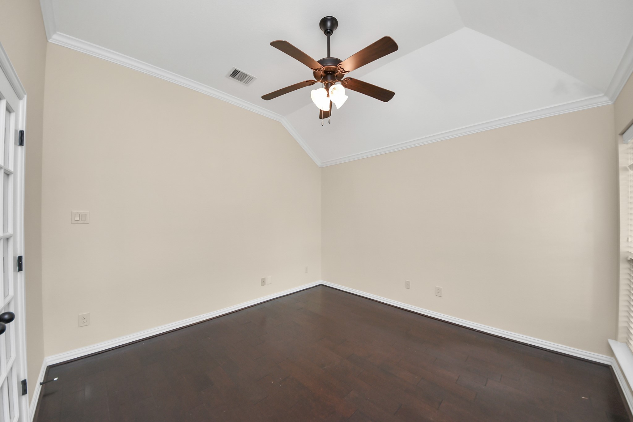 2527 Horned Owl Drive Property Photo 31