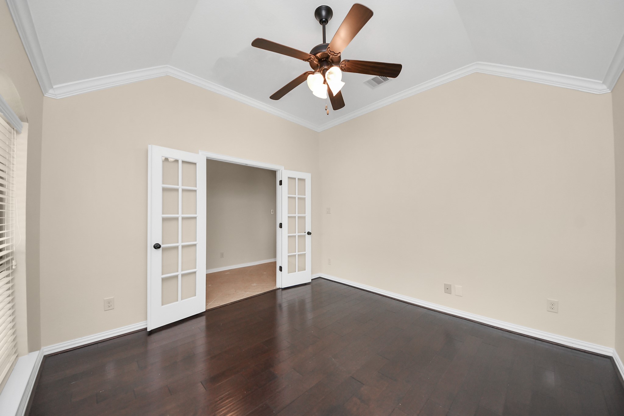 2527 Horned Owl Drive Property Photo 33