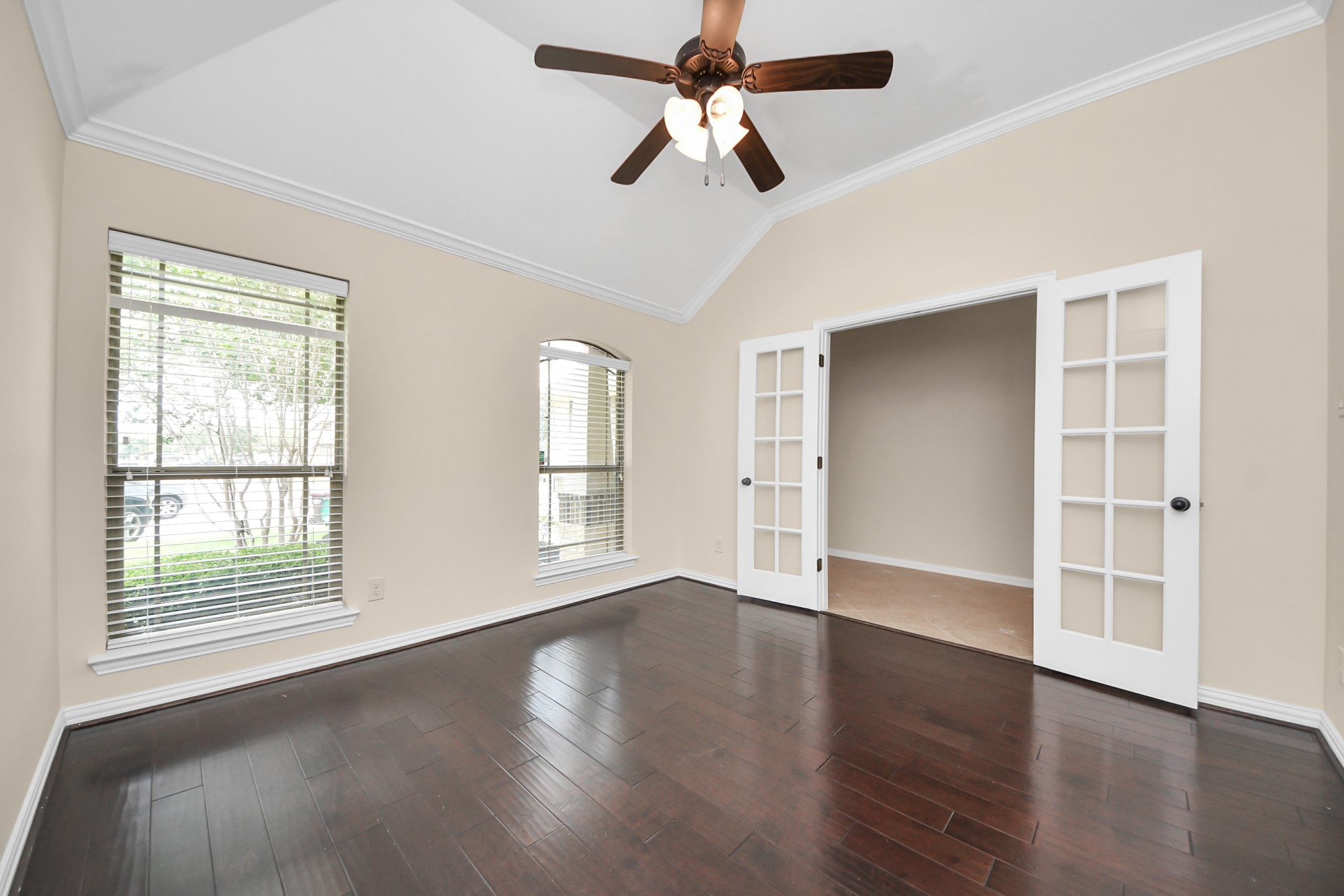 2527 Horned Owl Drive Property Photo 34