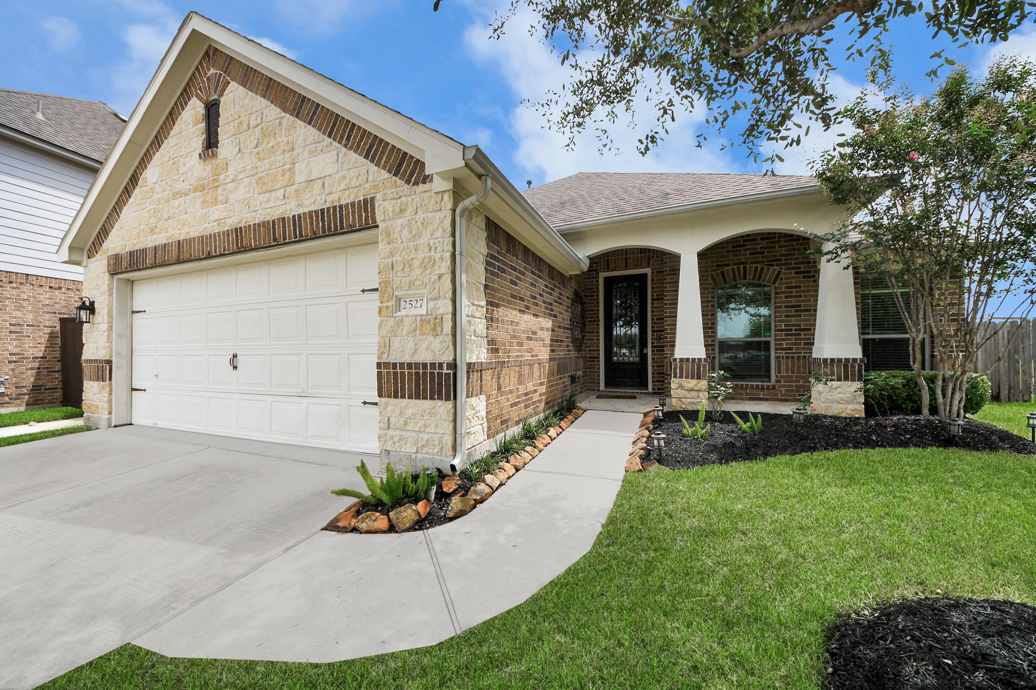 2527 Horned Owl Drive Property Photo 40