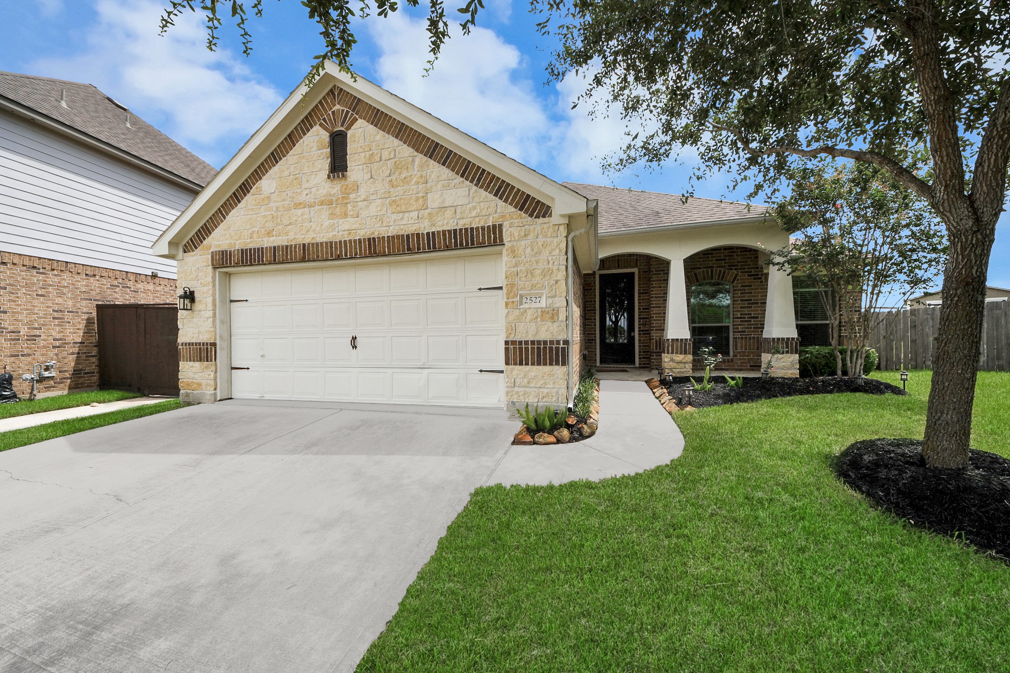 2527 Horned Owl Drive Property Photo 41