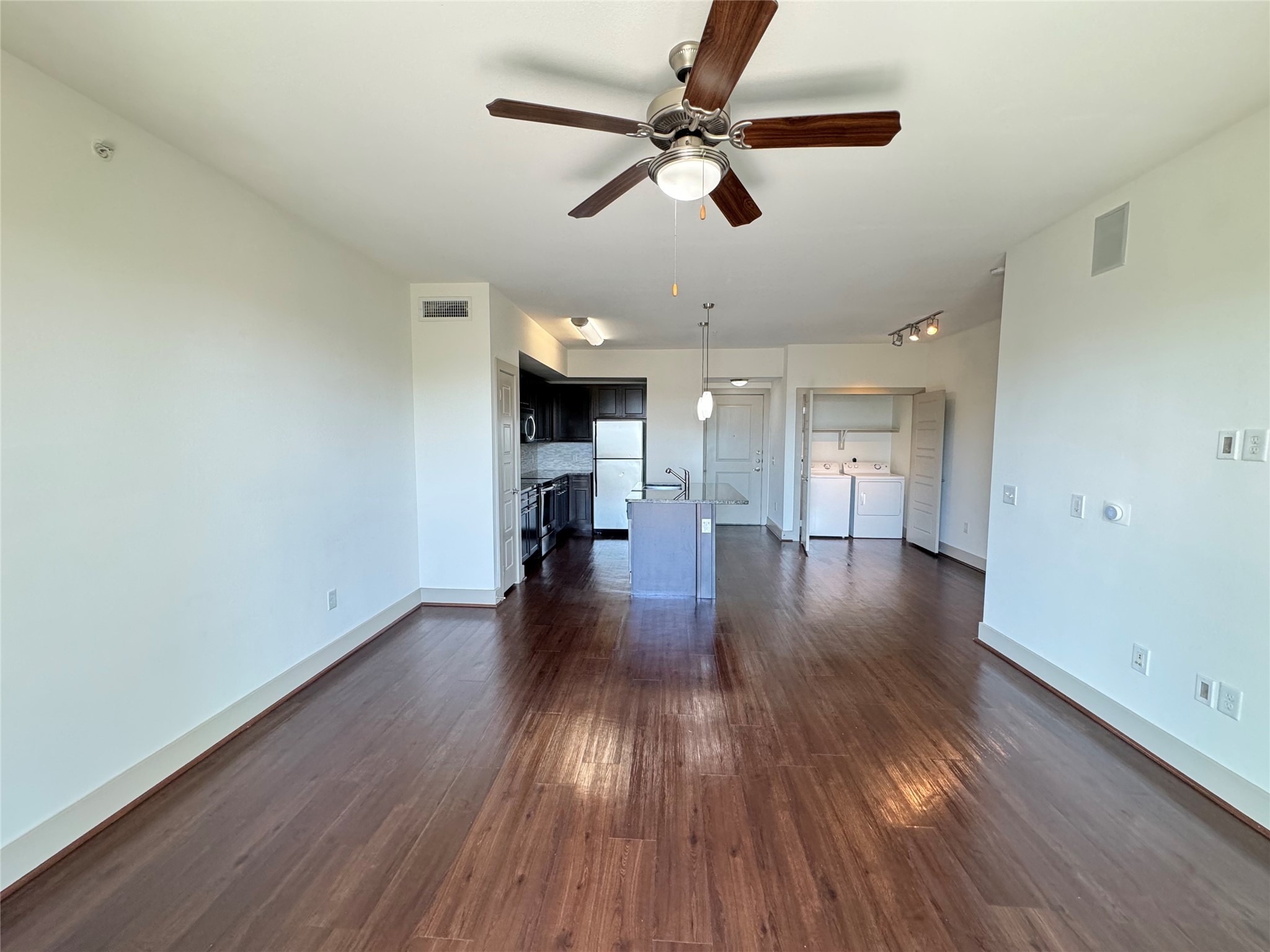 145 Heights Blvd 10b.447 Property Photo 10