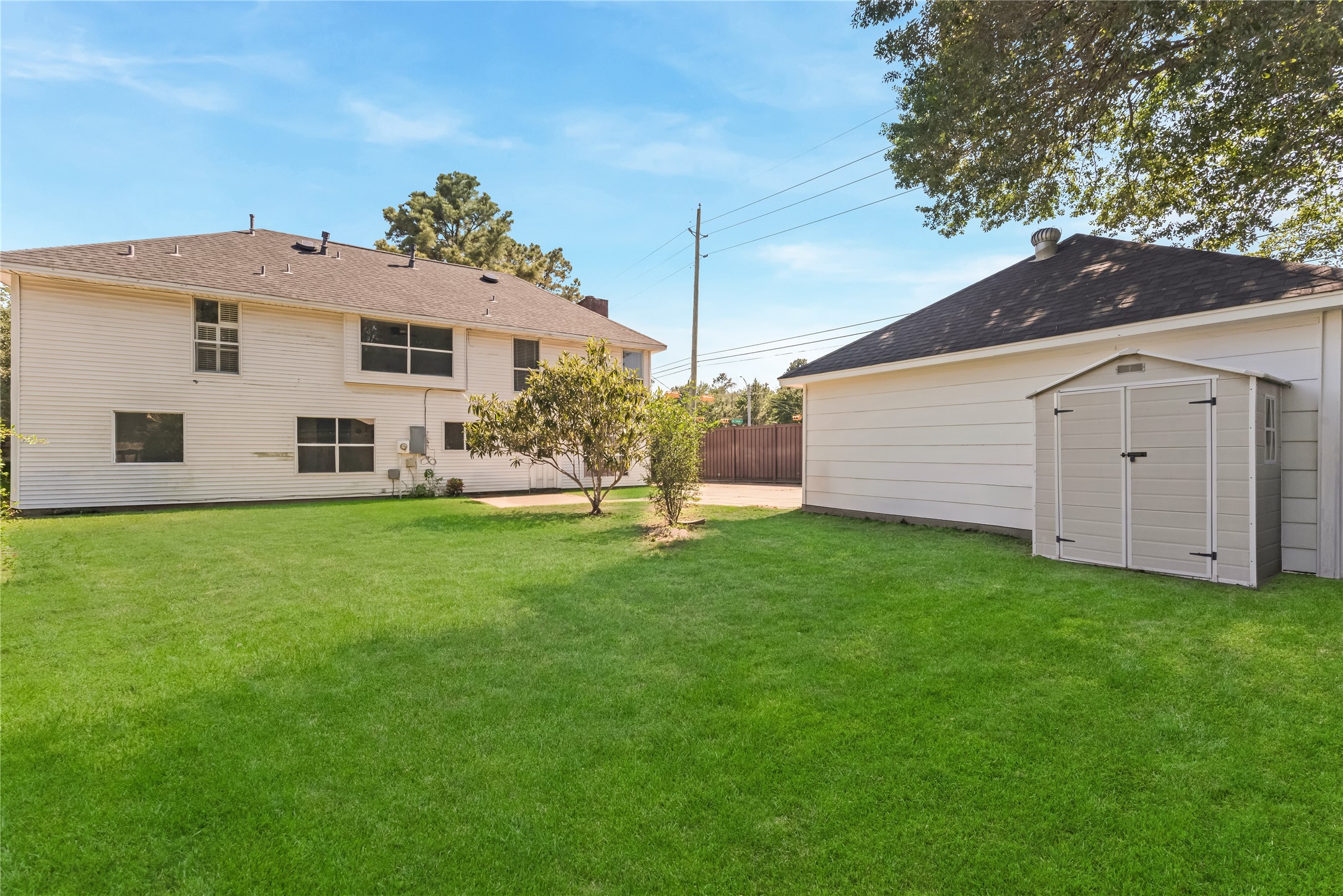 18318 Oakhampton Drive Property Photo 38