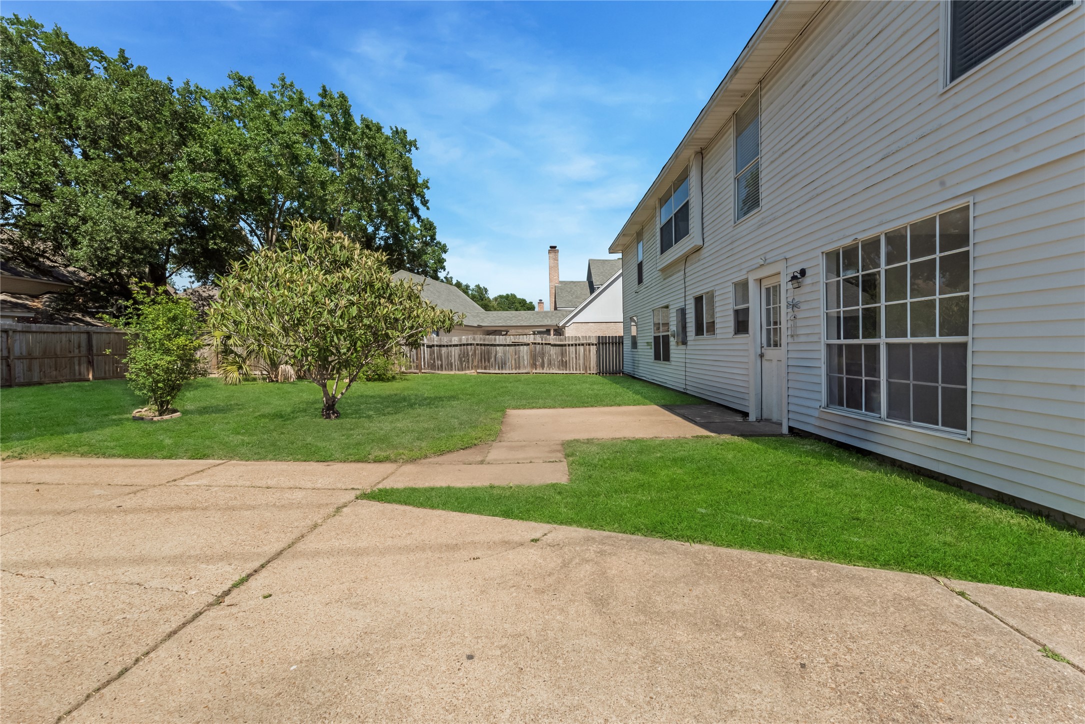 18318 Oakhampton Drive Property Photo 39