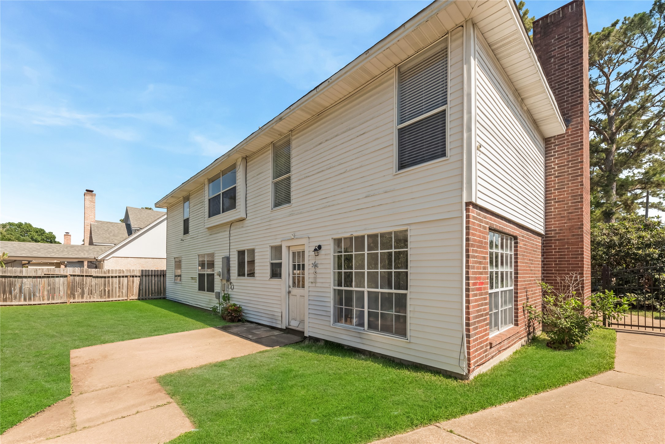18318 Oakhampton Drive Property Photo 40