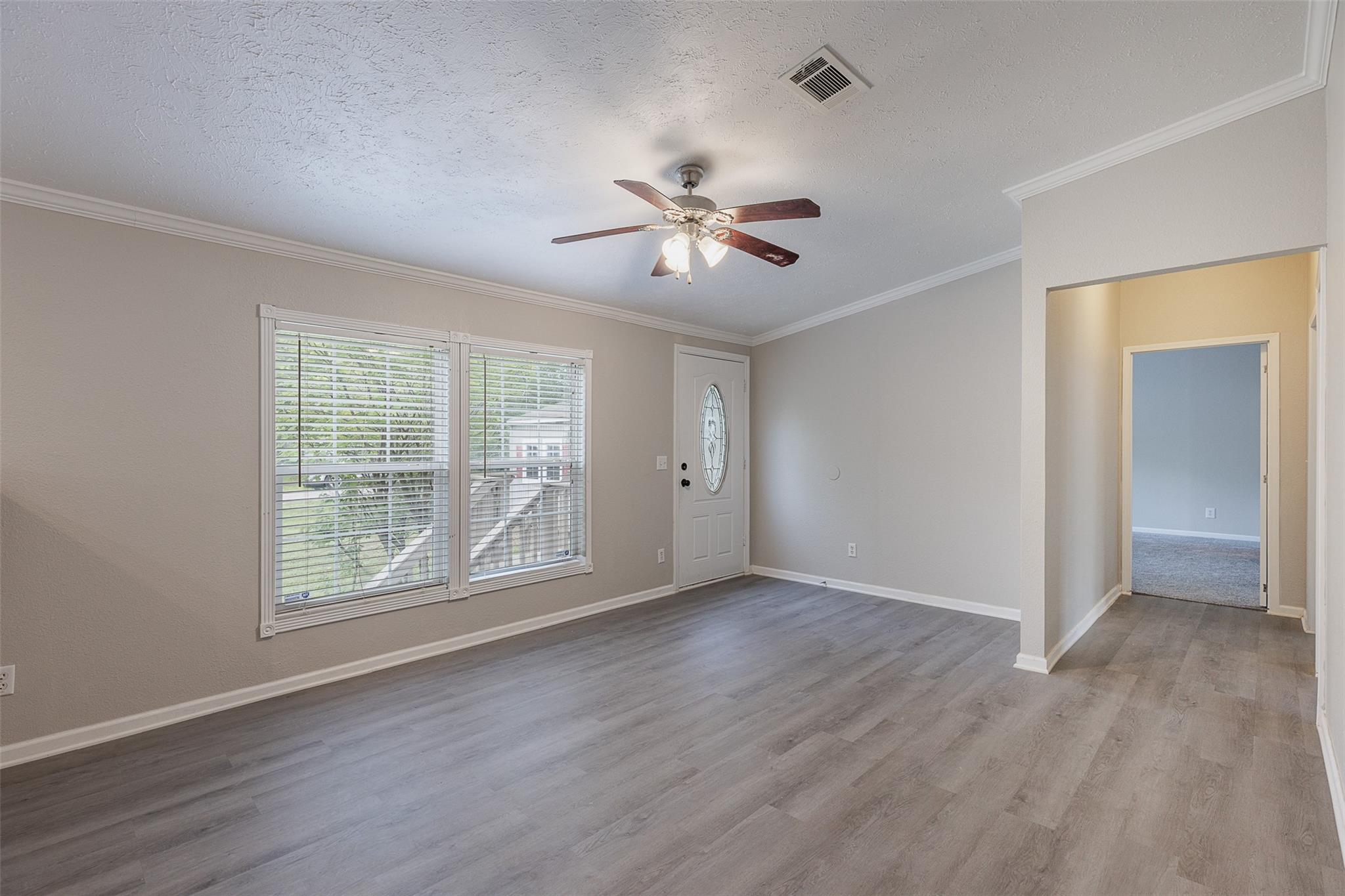 1520 W Creek Drive Property Photo 3