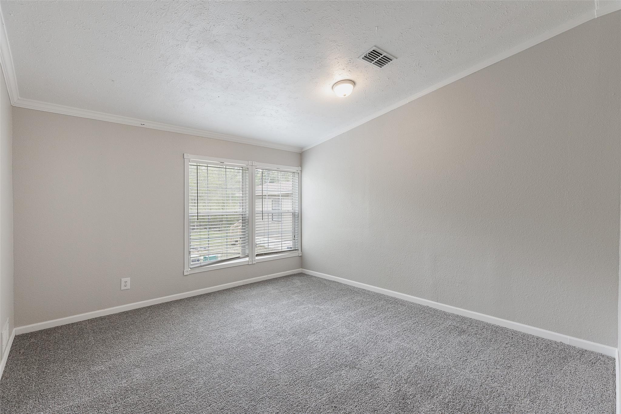 1520 W Creek Drive Property Photo 5