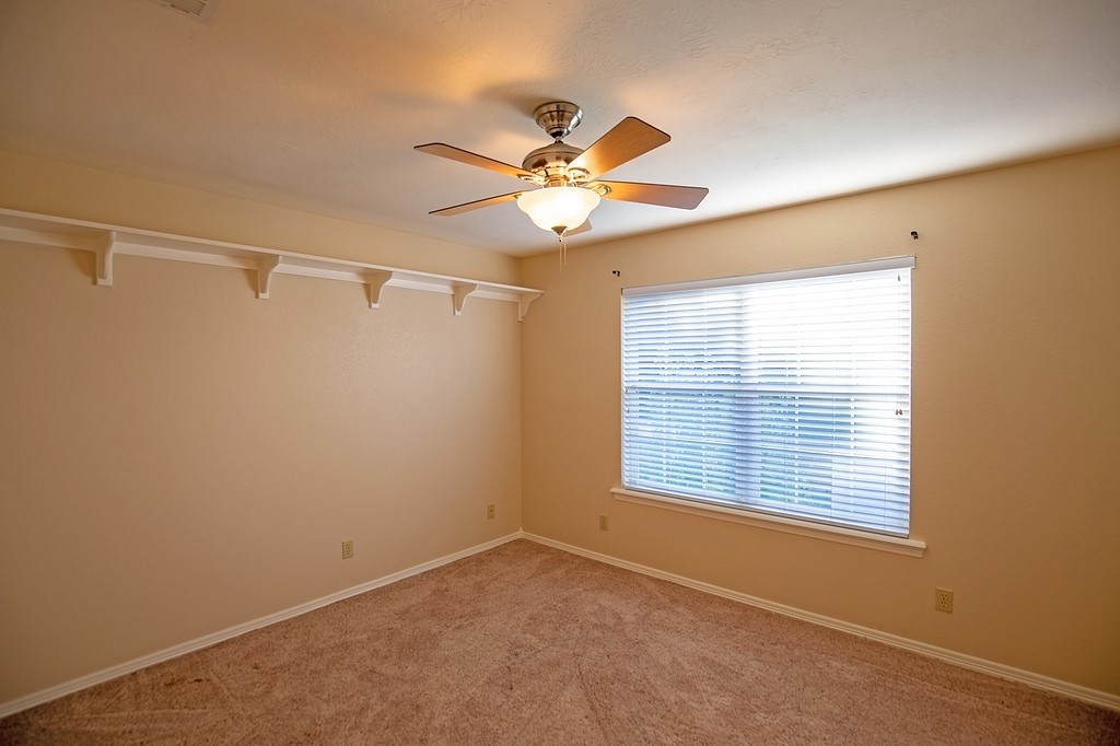 2905 Oakwood Drive Property Photo 18