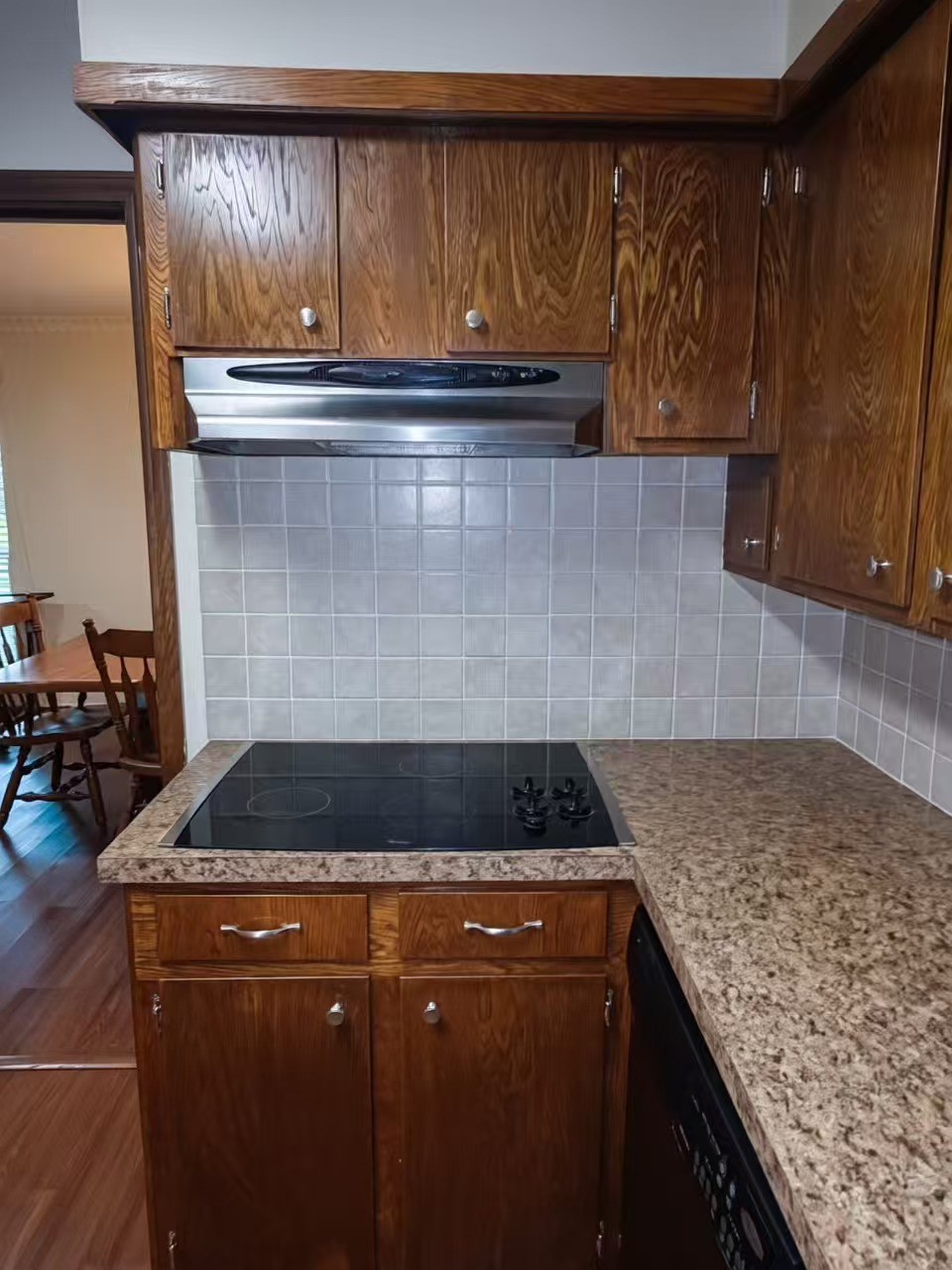 9303 Sharpview Drive Property Photo 3