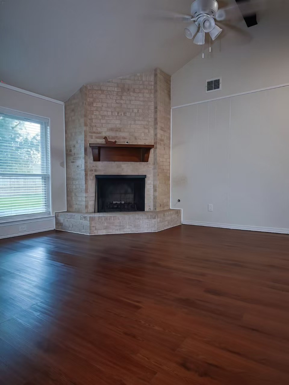 9303 Sharpview Drive Property Photo 6