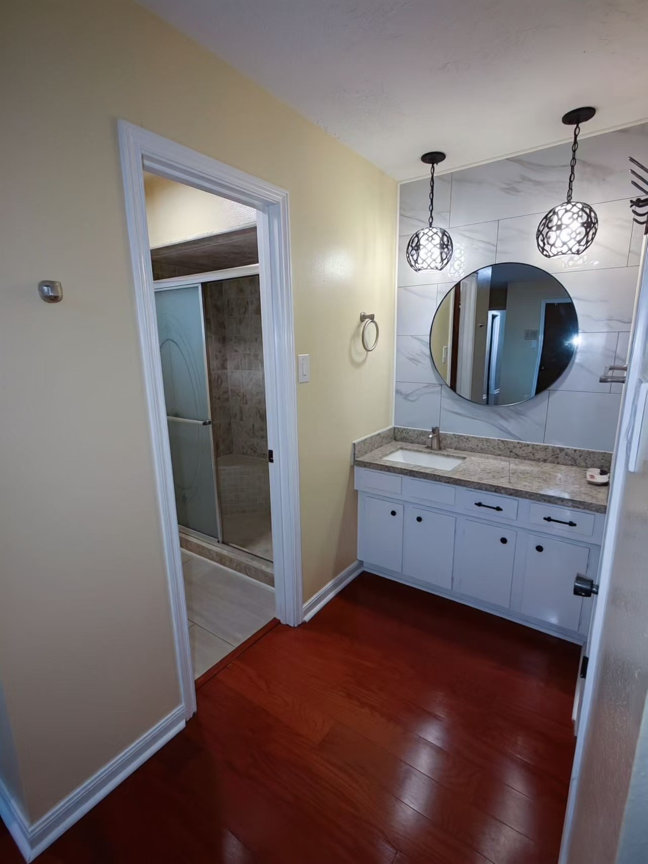 9303 Sharpview Drive Property Photo 8
