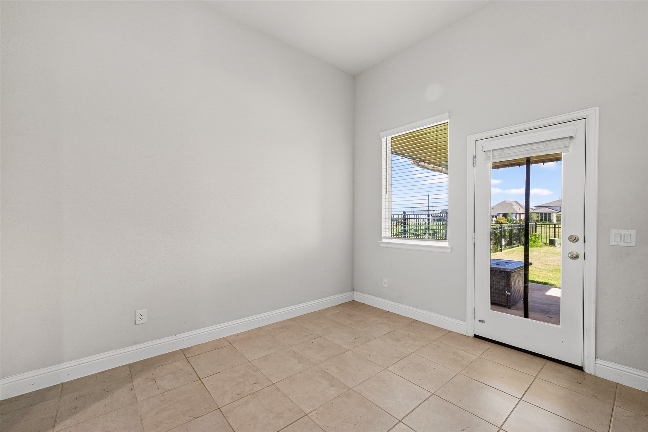 633 Cape Capri Drive Property Photo 13