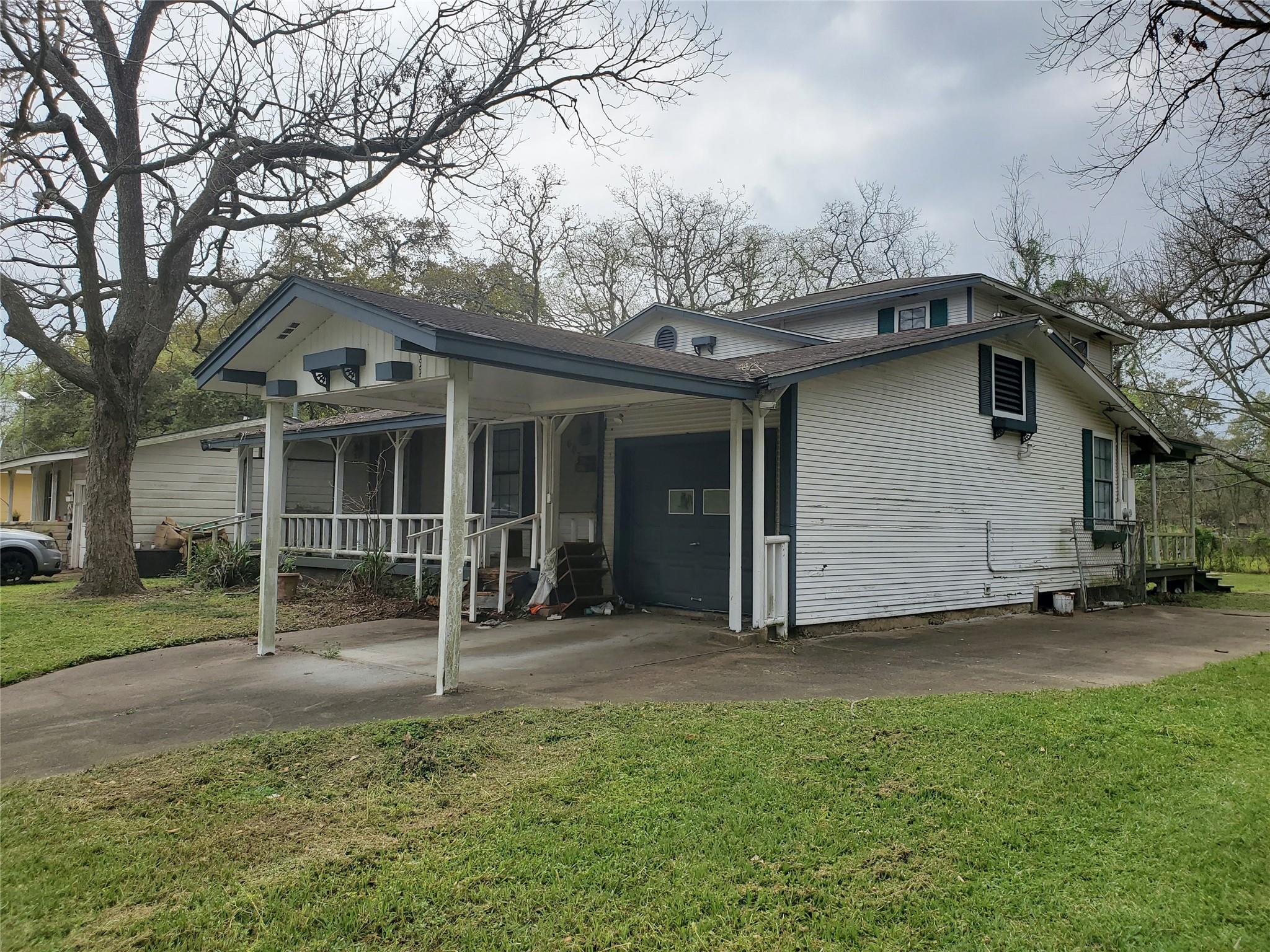 607 Winding Way Street, Lake Jackson Tx 77566 Property Photo 2