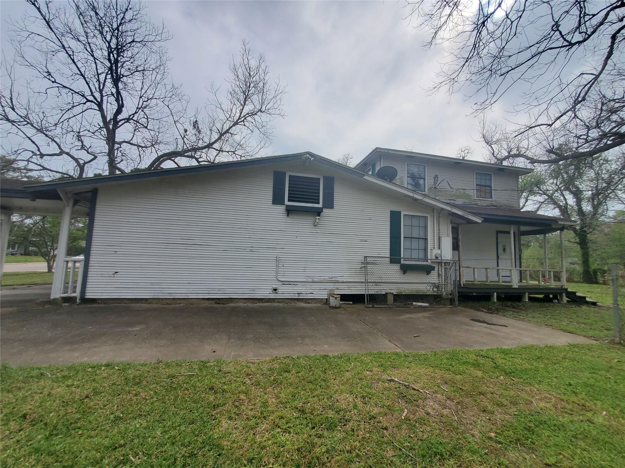 607 Winding Way Street, Lake Jackson Tx 77566 Property Photo 3