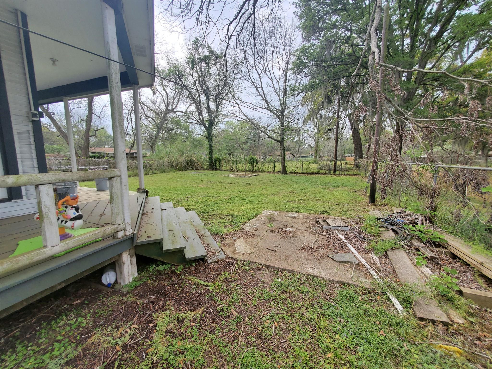 607 Winding Way Street, Lake Jackson Tx 77566 Property Photo 4