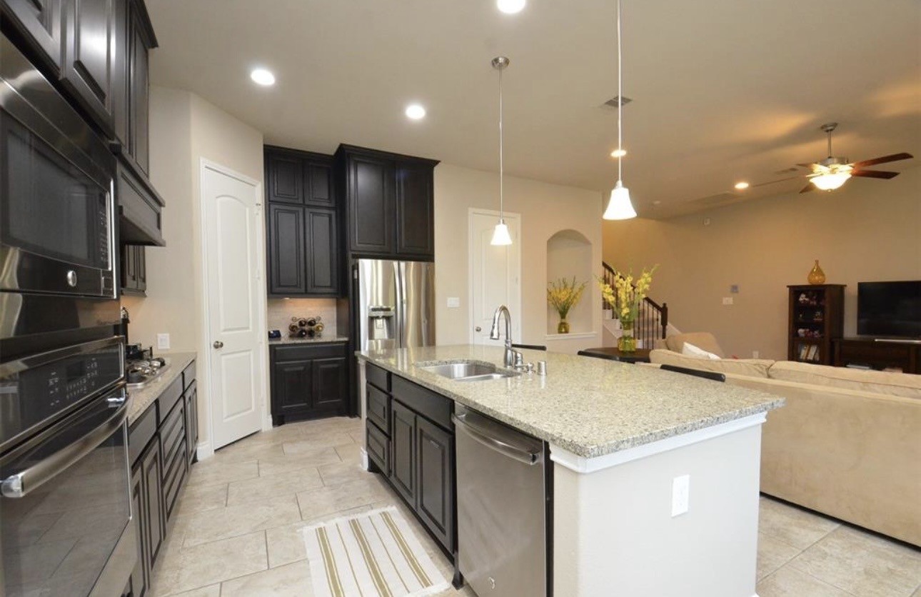 9515 Scanlan Heights Lane Property Photo 3