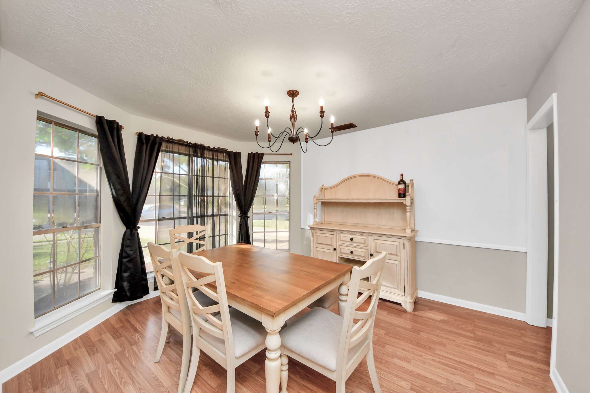 10214 Waving Fields Drive Property Photo 11