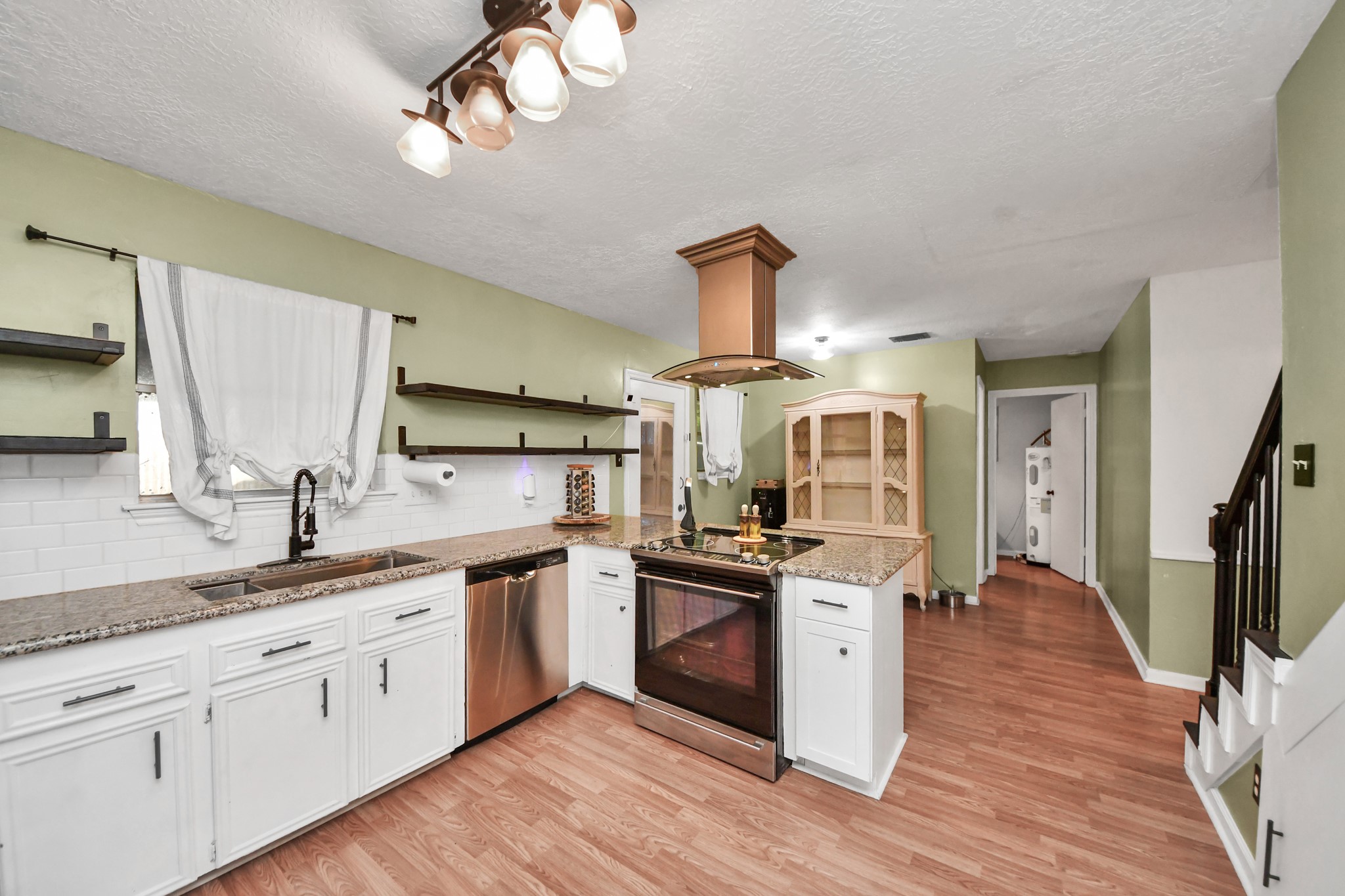 10214 Waving Fields Drive Property Photo 15