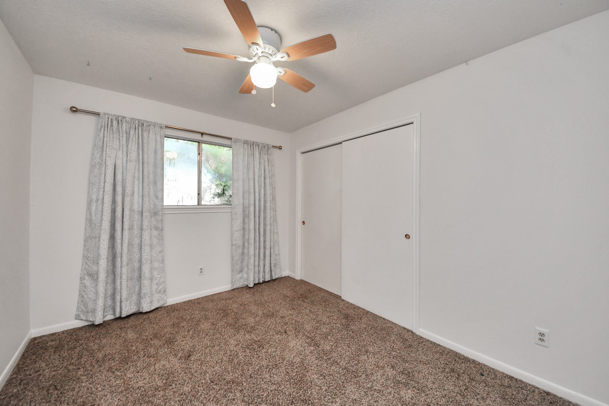10214 Waving Fields Drive Property Photo 32