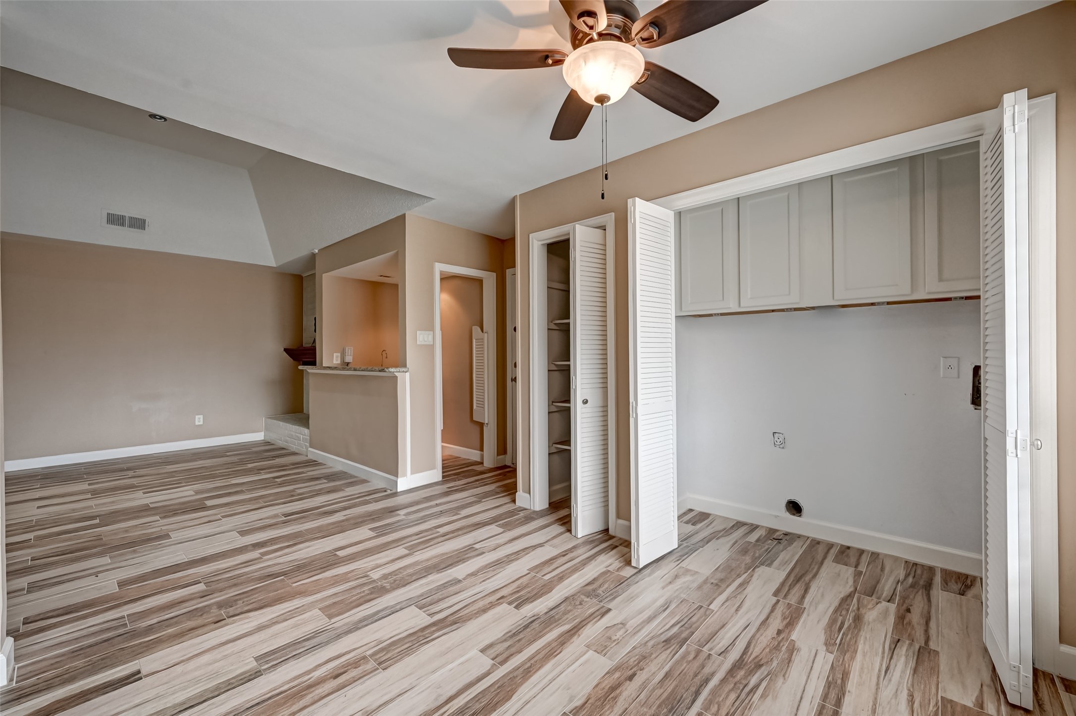 1902 Sedgie Drive Property Photo 9