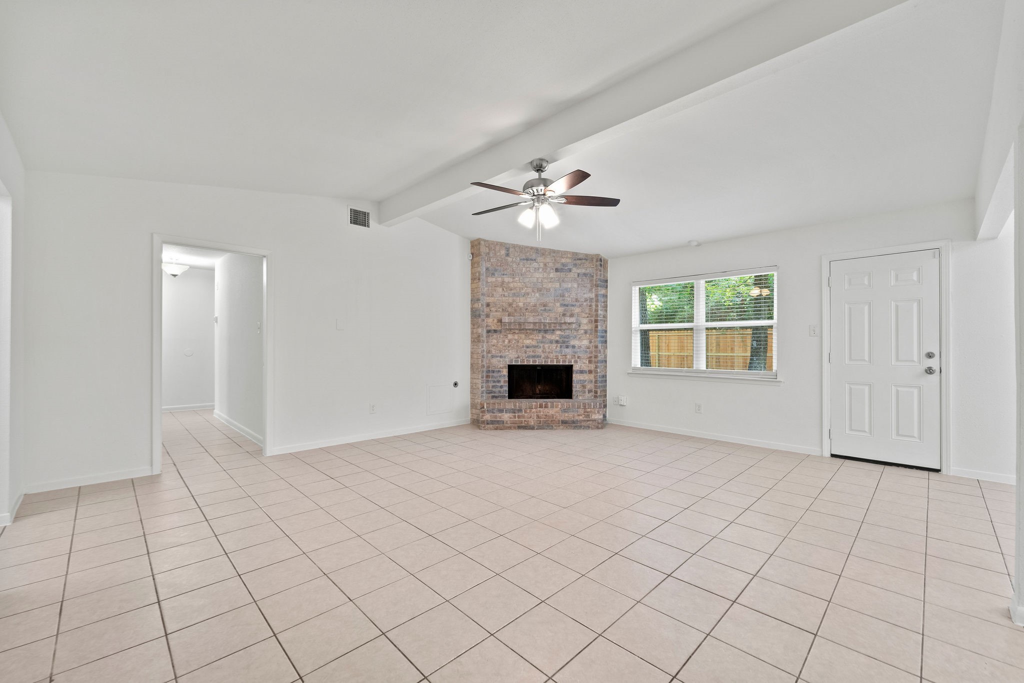 3 W Woodtimber Court Property Photo 7