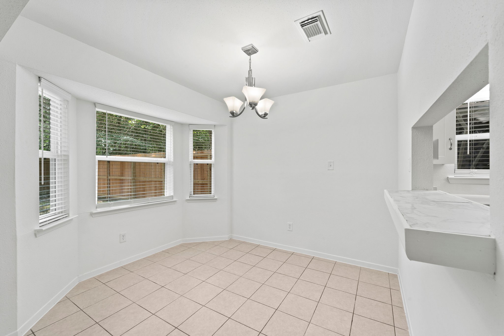 3 W Woodtimber Court Property Photo 9