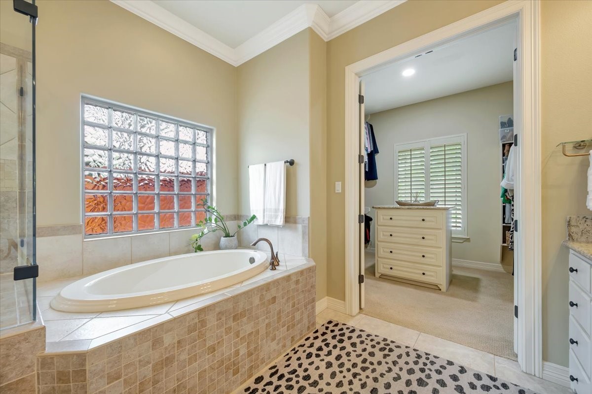 51 Deerwood Court Property Photo 29