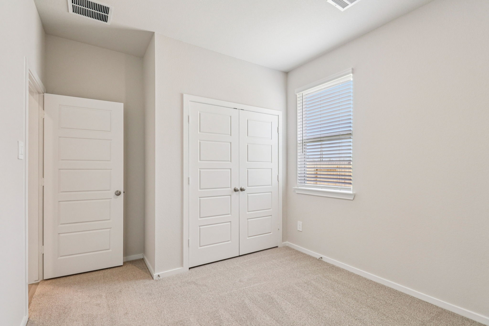 18601 Timber Glen Court Property Photo 17
