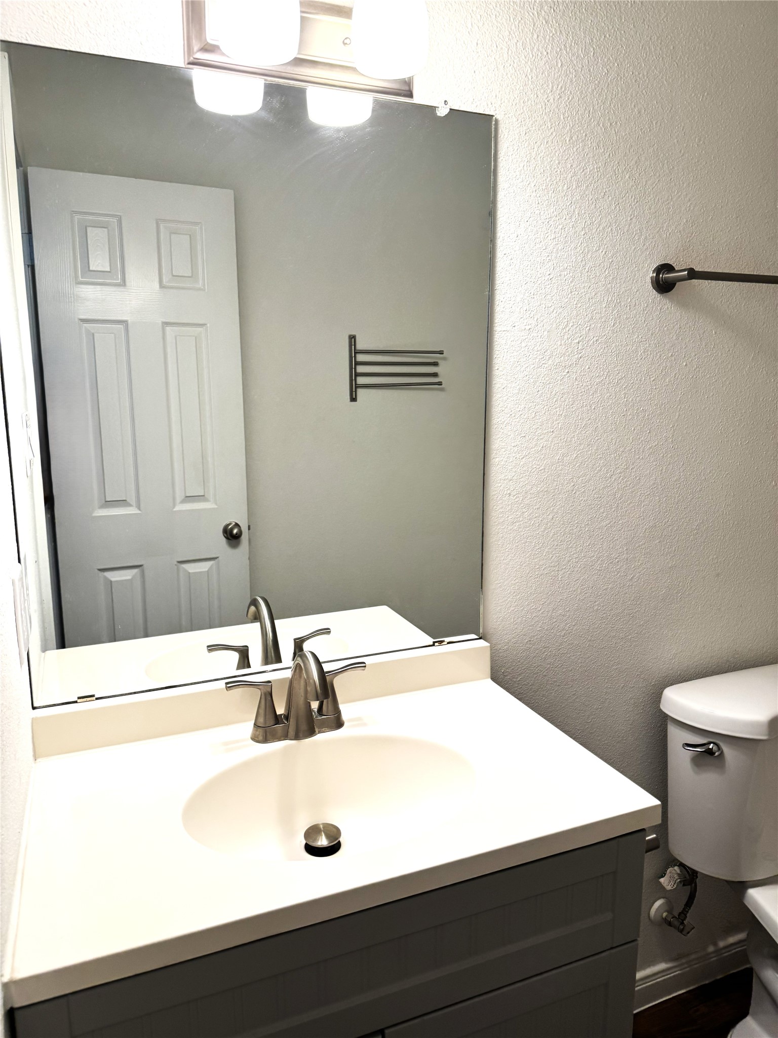 2750 Holly Hall Street 1907 Property Photo 17