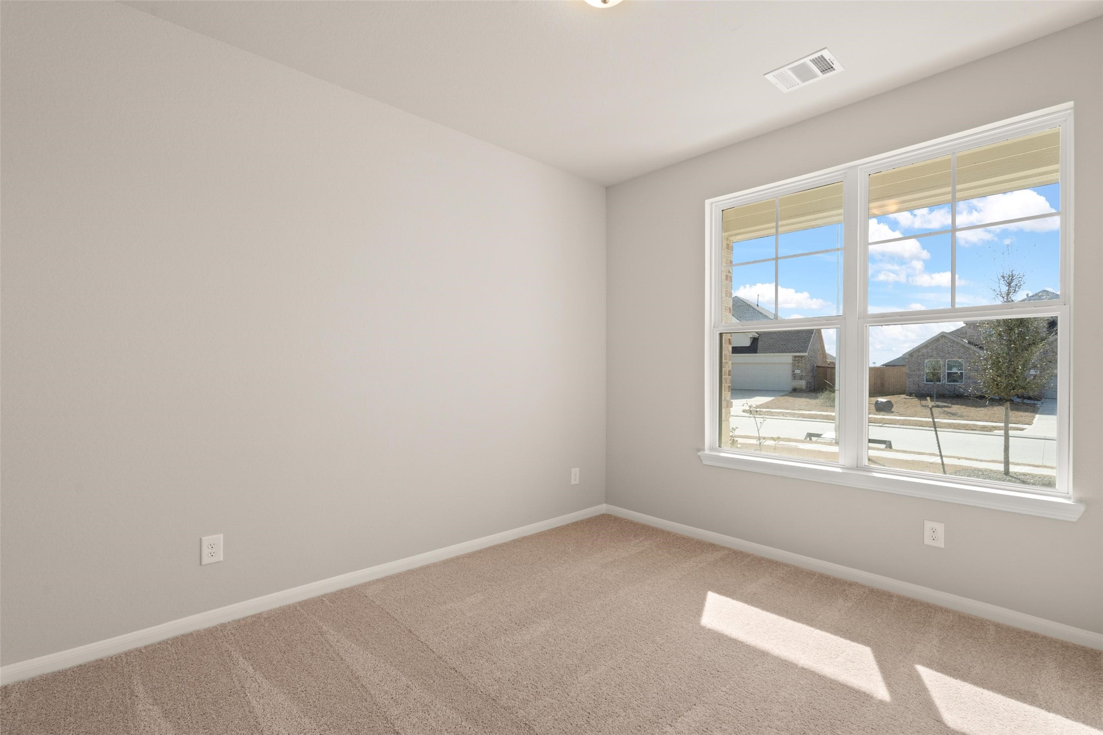 15806 Juniper Elm Court Property Photo 6