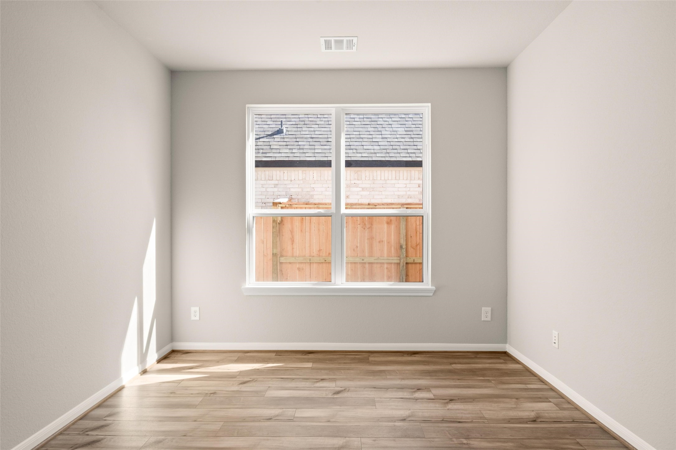 15806 Juniper Elm Court Property Photo 8