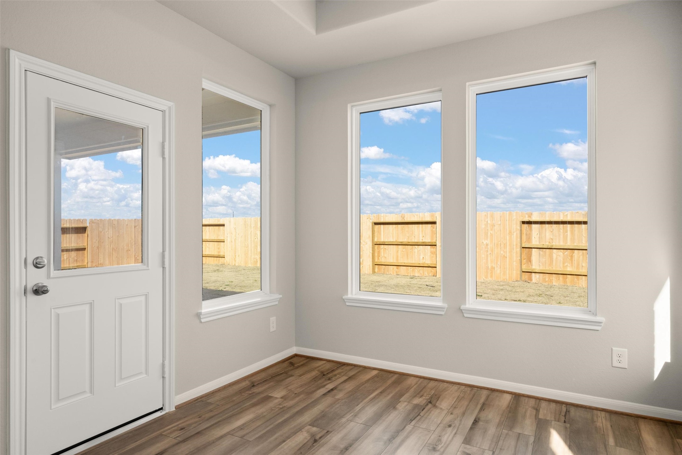 15806 Juniper Elm Court Property Photo 12