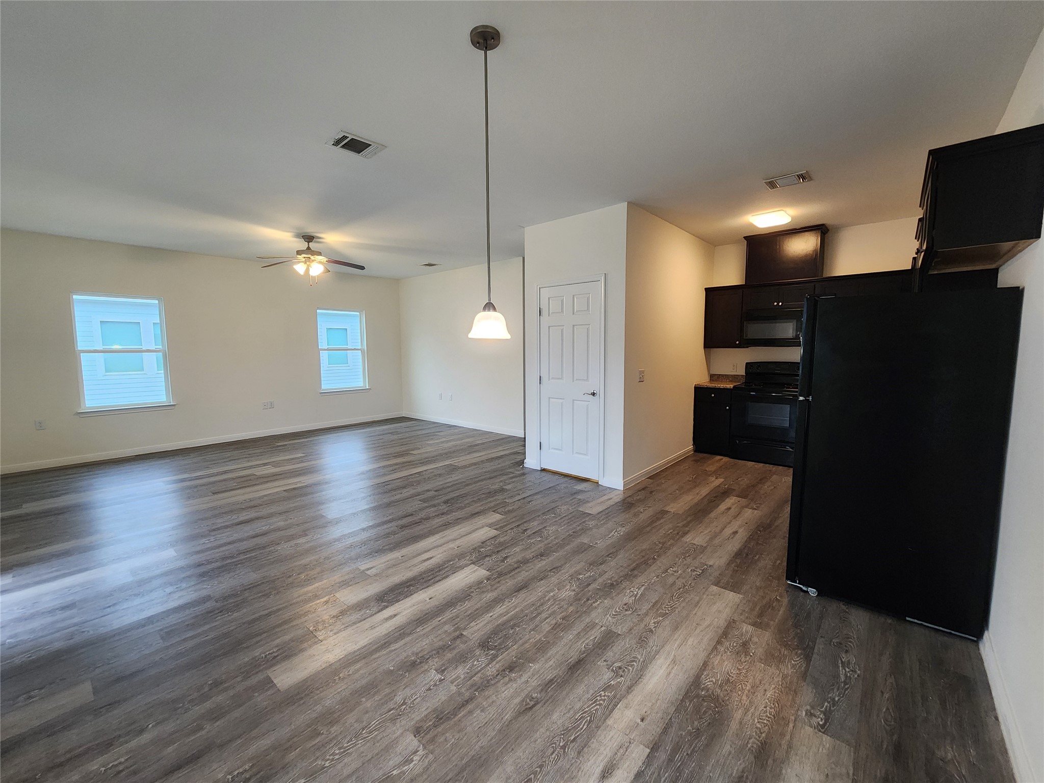 6202 White Oak Drive Property Photo 6