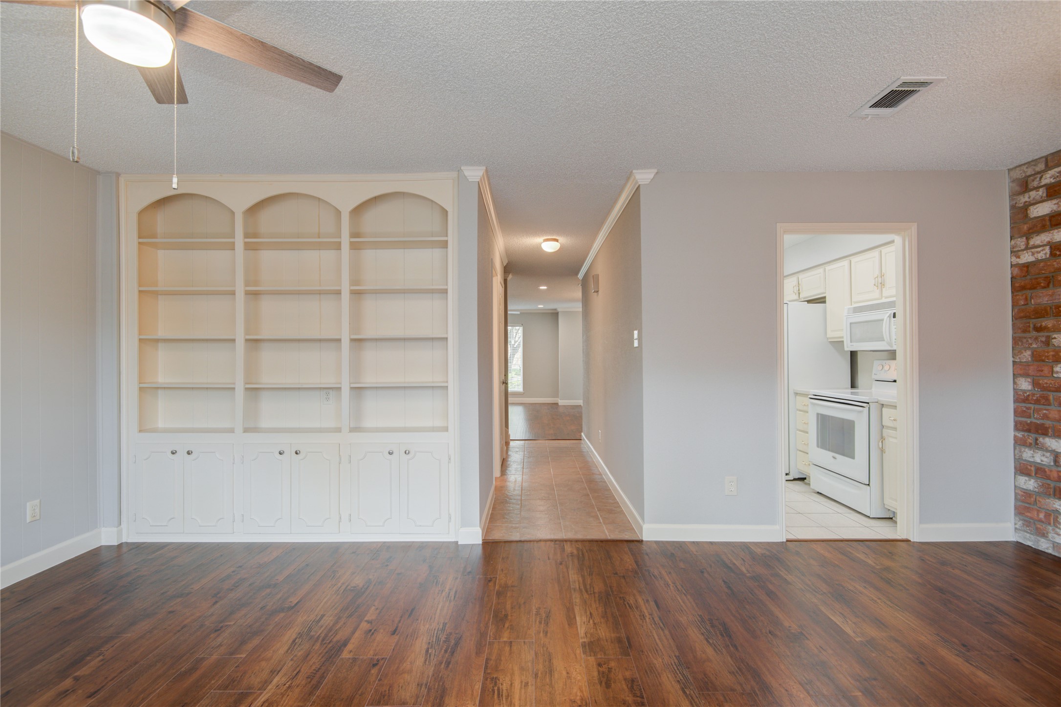 14529 Misty Meadow Lane Property Photo 9