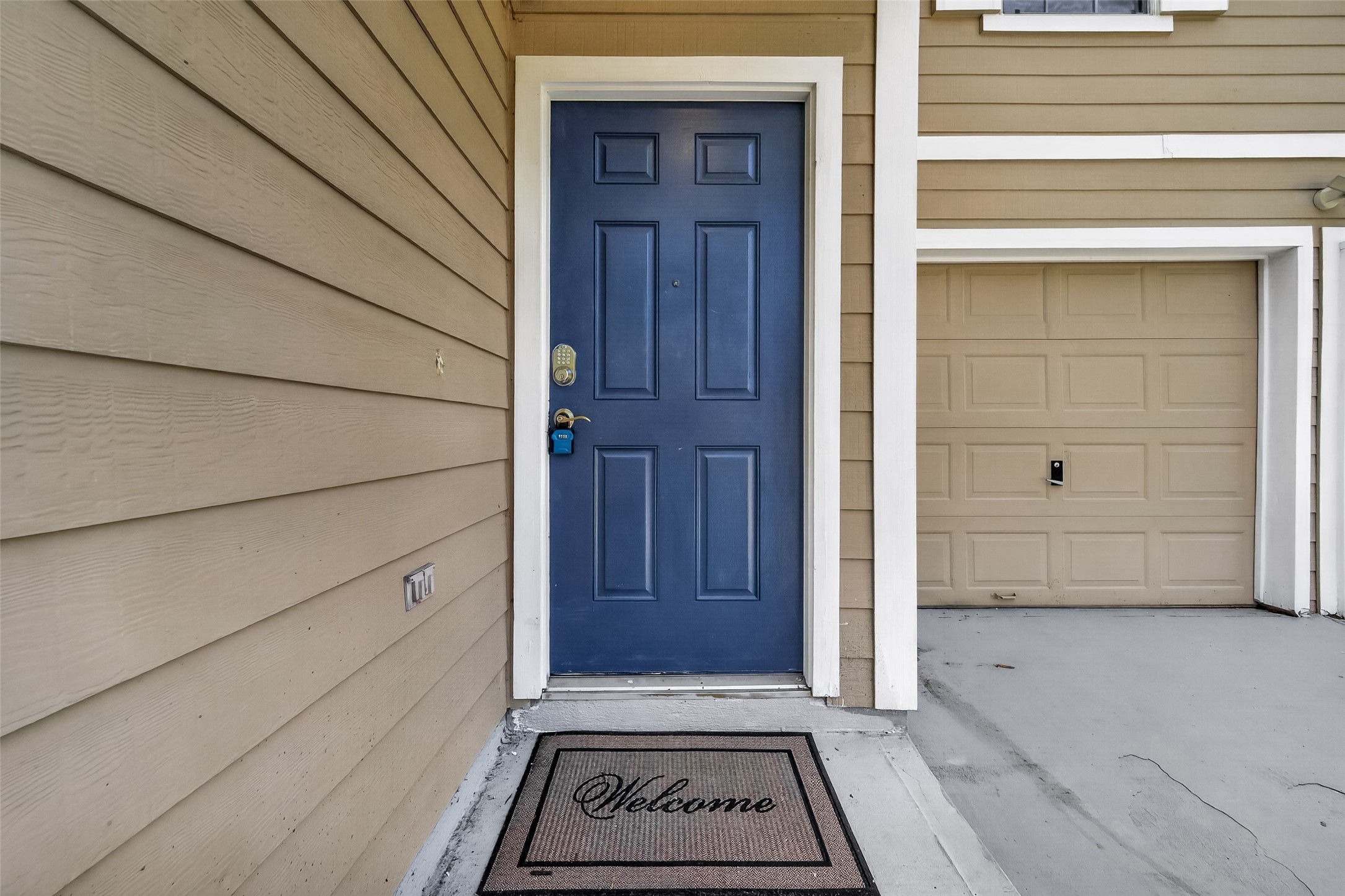 12819 Wisteria Park Drive Property Photo 6