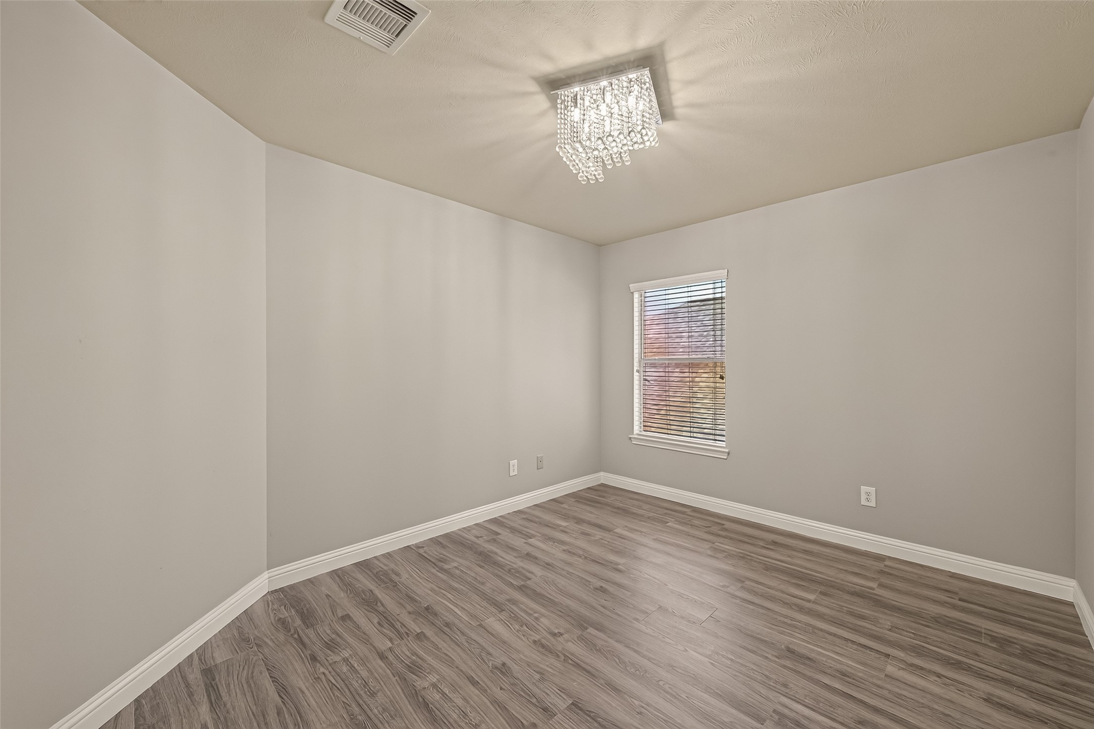 12819 Wisteria Park Drive Property Photo 33