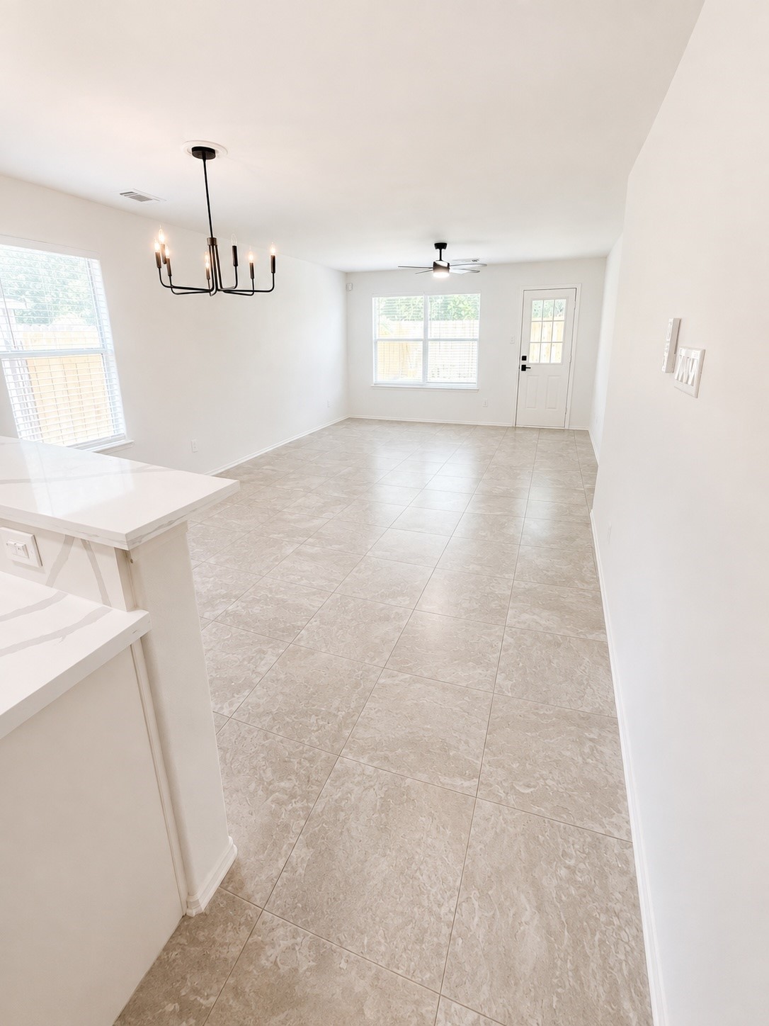 9227 Shaded Pines Drive Property Photo 4