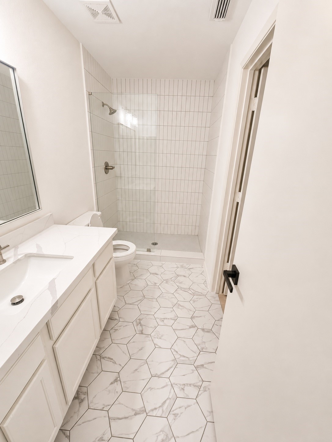 9227 Shaded Pines Drive Property Photo 11