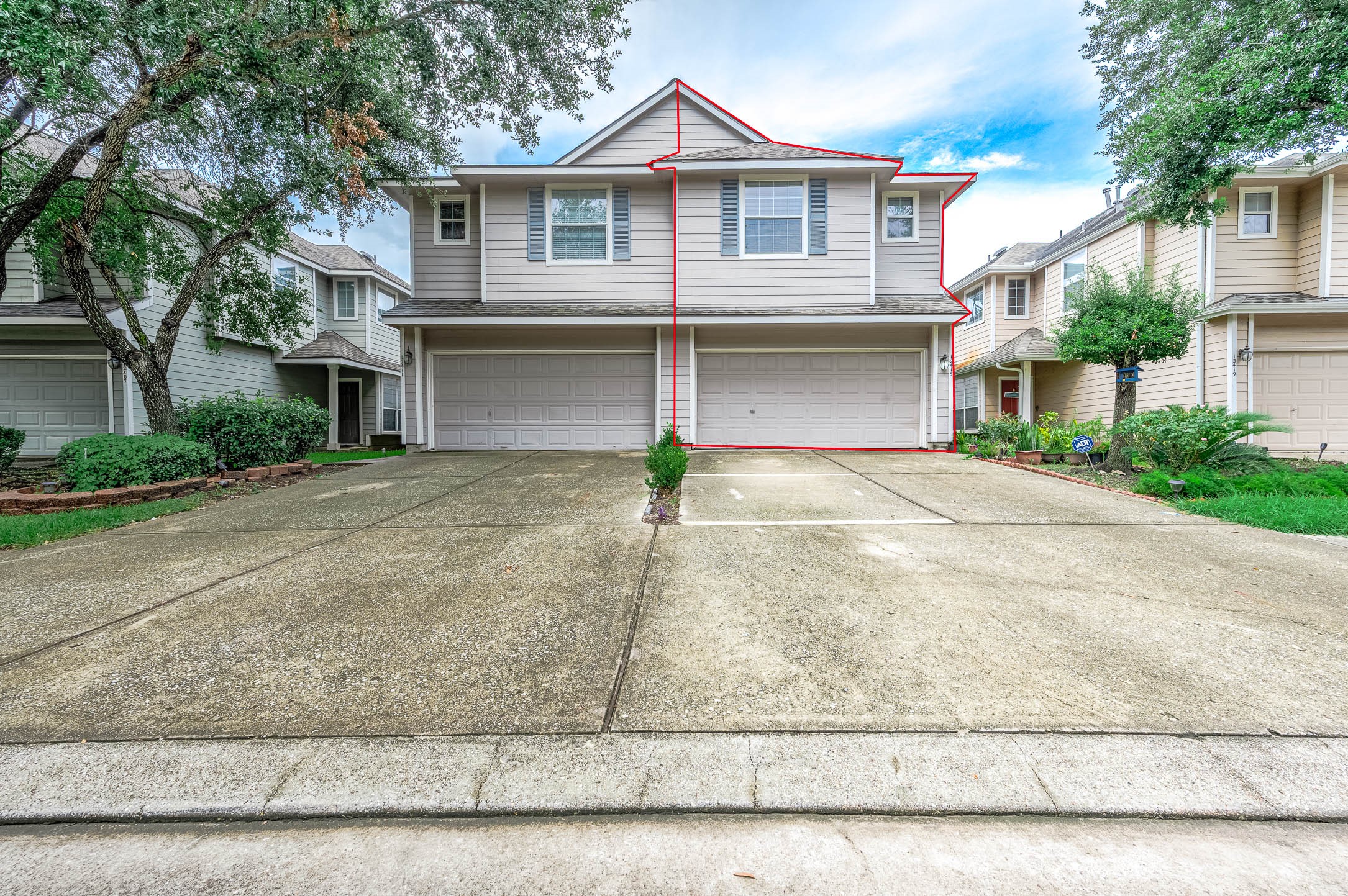 12415 Oriole Lake Way Property Photo 2