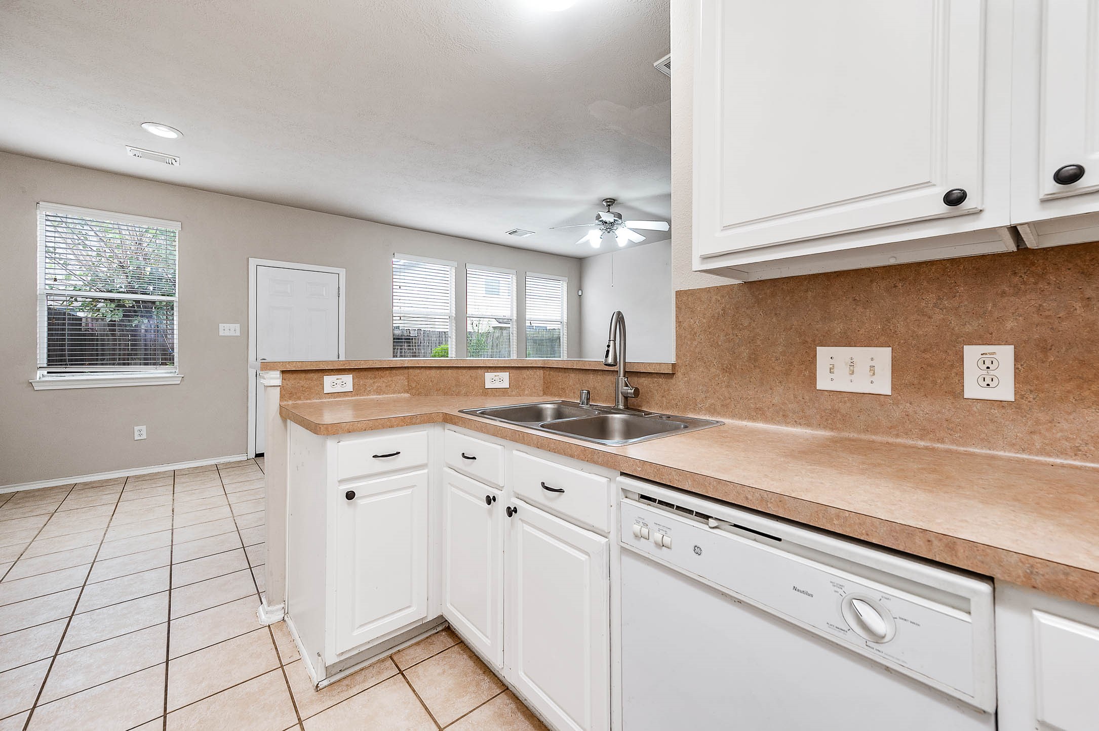 12415 Oriole Lake Way Property Photo 13