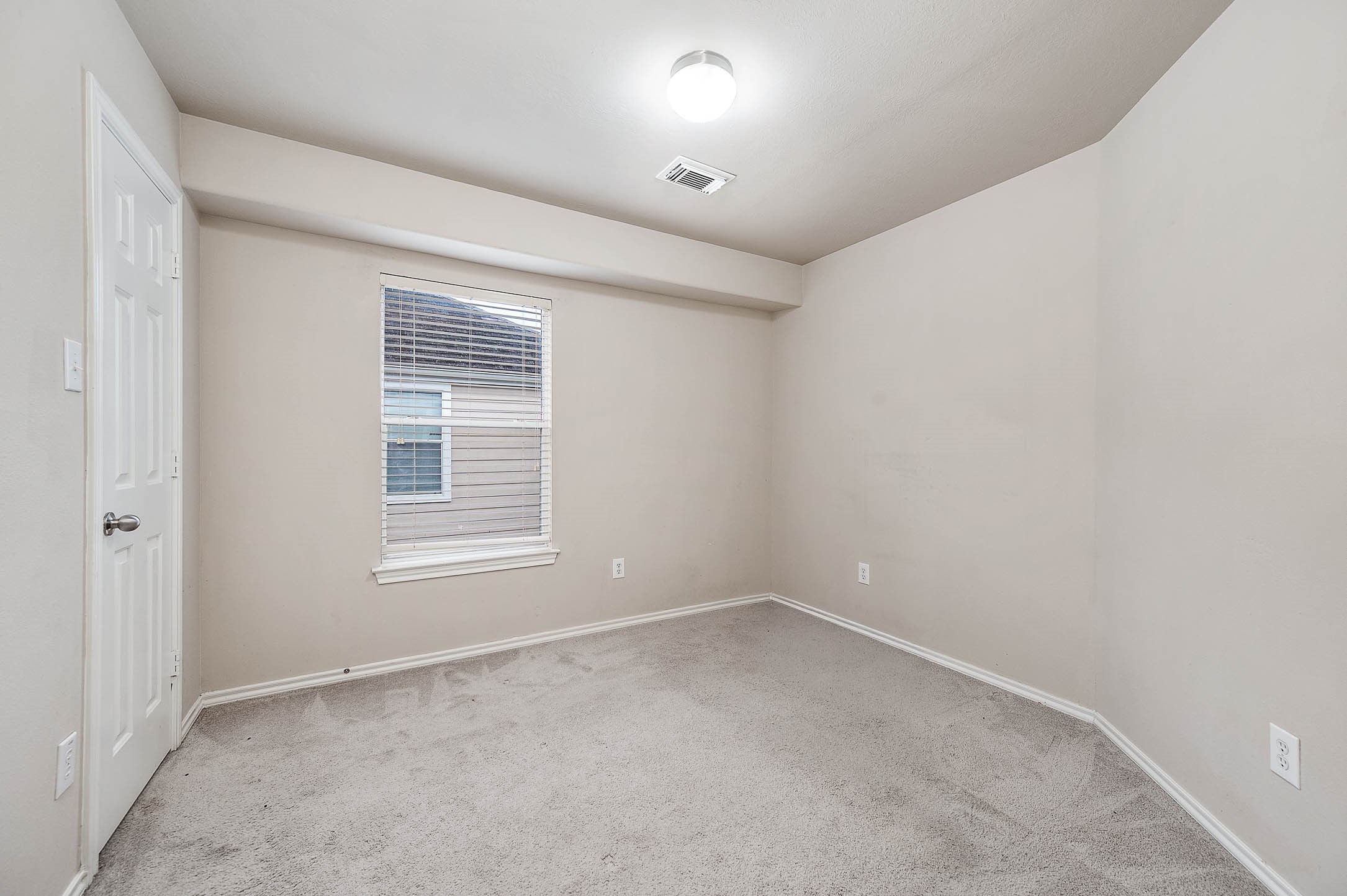 12415 Oriole Lake Way Property Photo 17