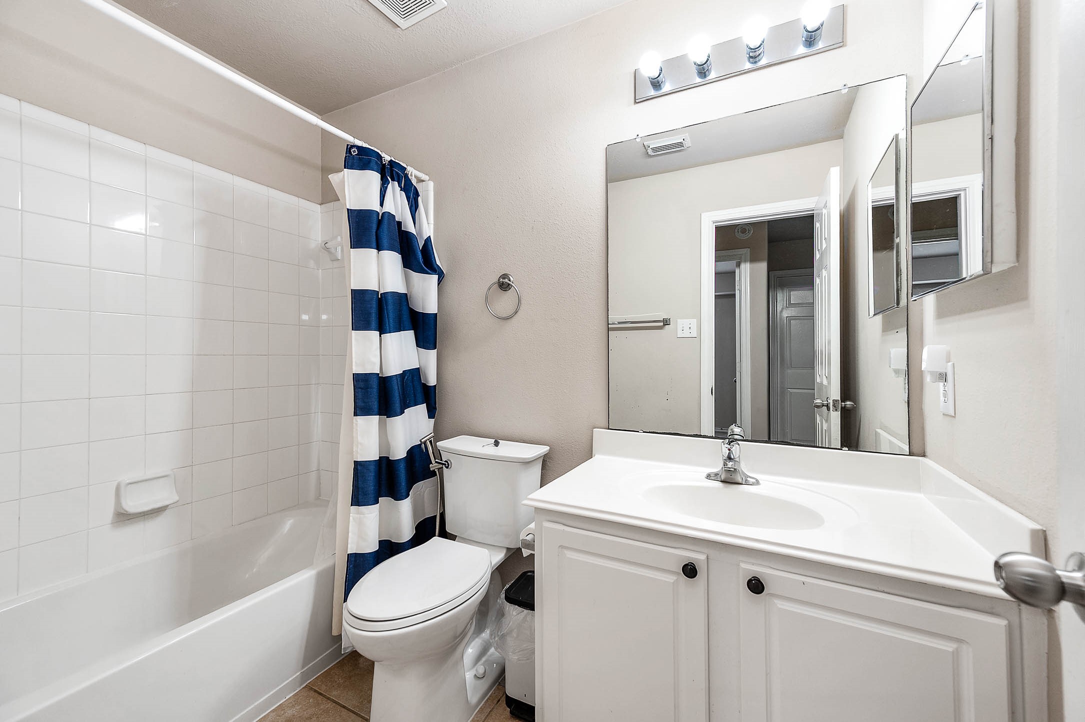 12415 Oriole Lake Way Property Photo 18