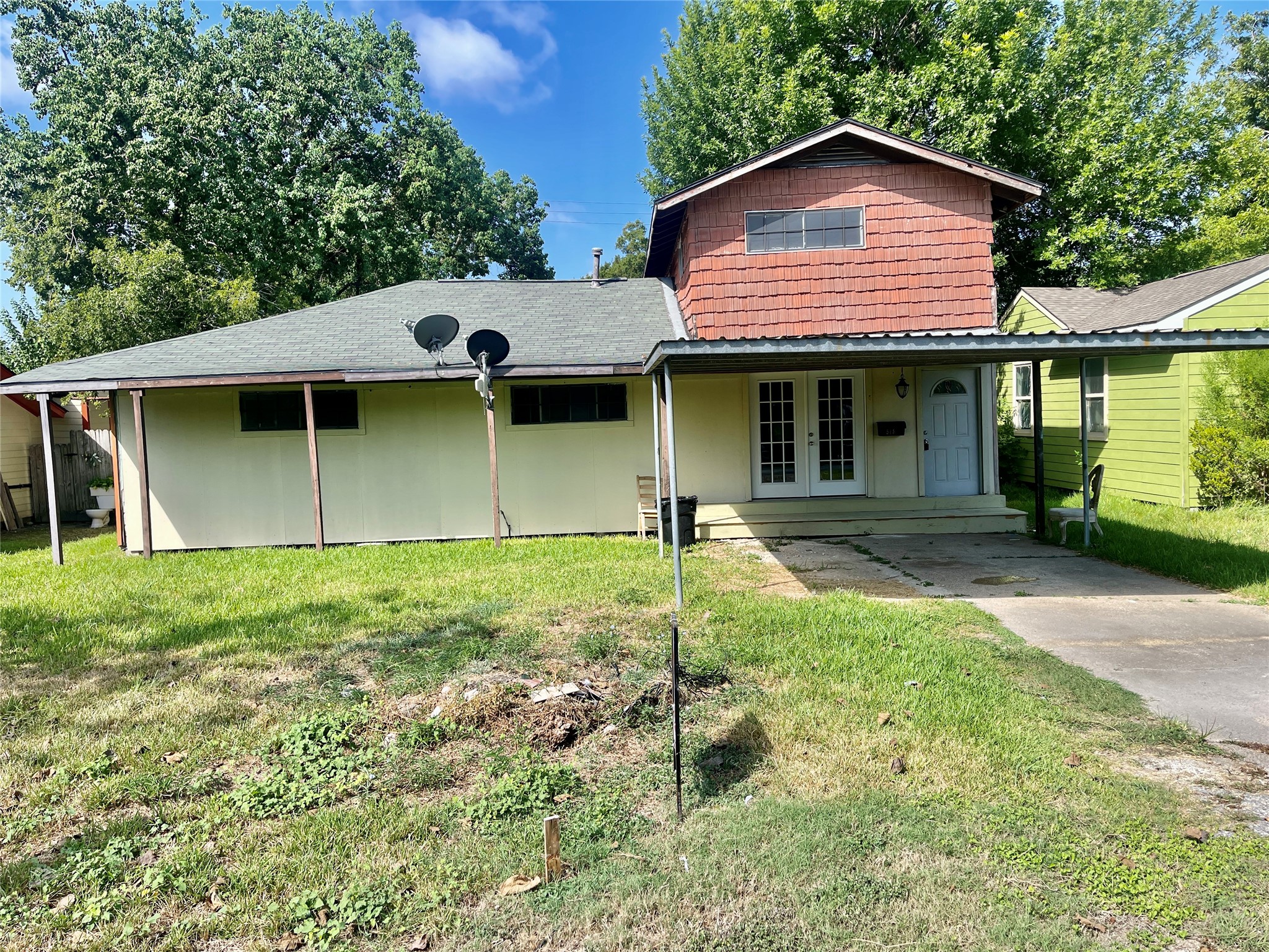 518 S Kansas Street Property Photo 2