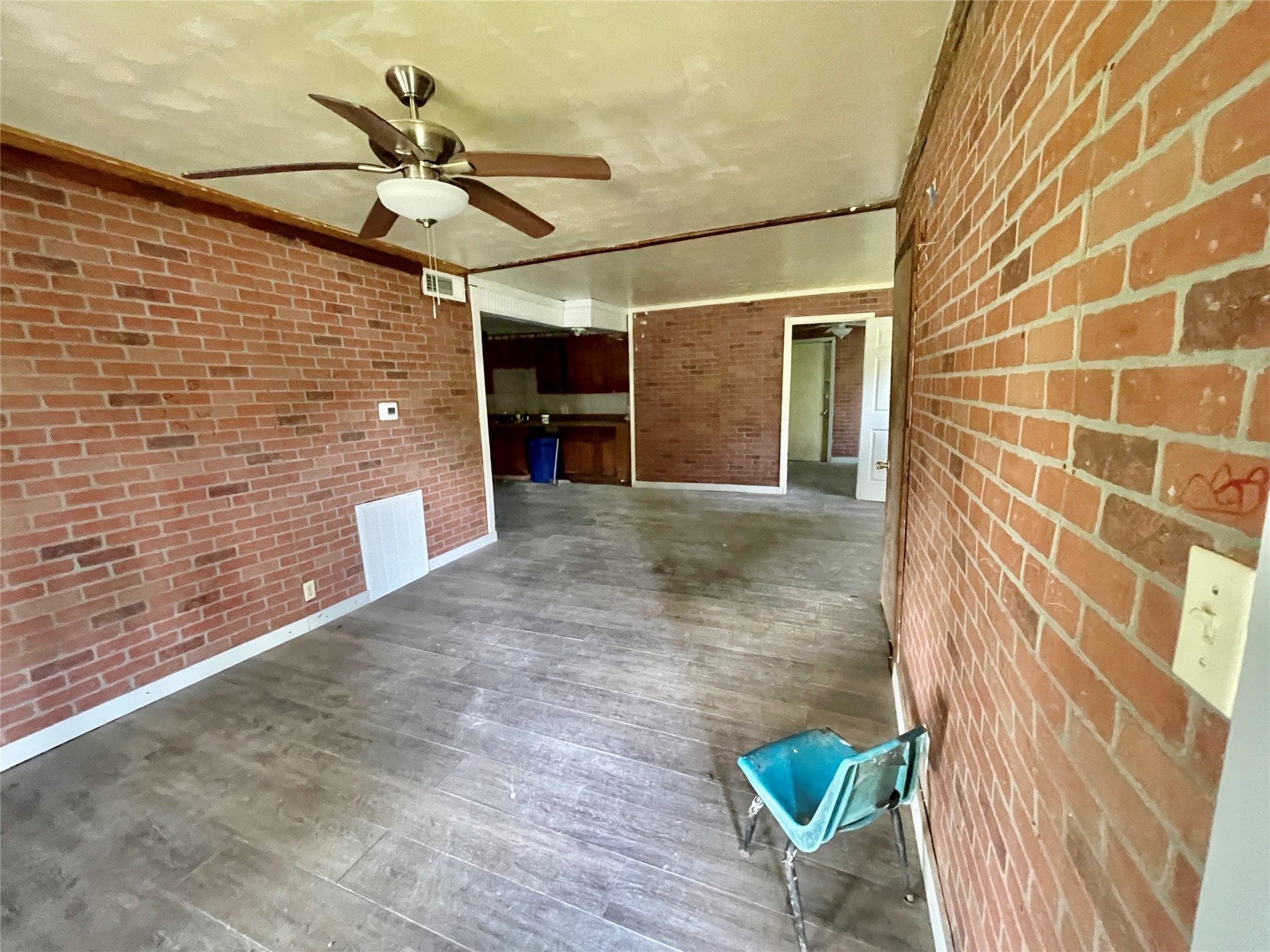 518 S Kansas Street Property Photo 4