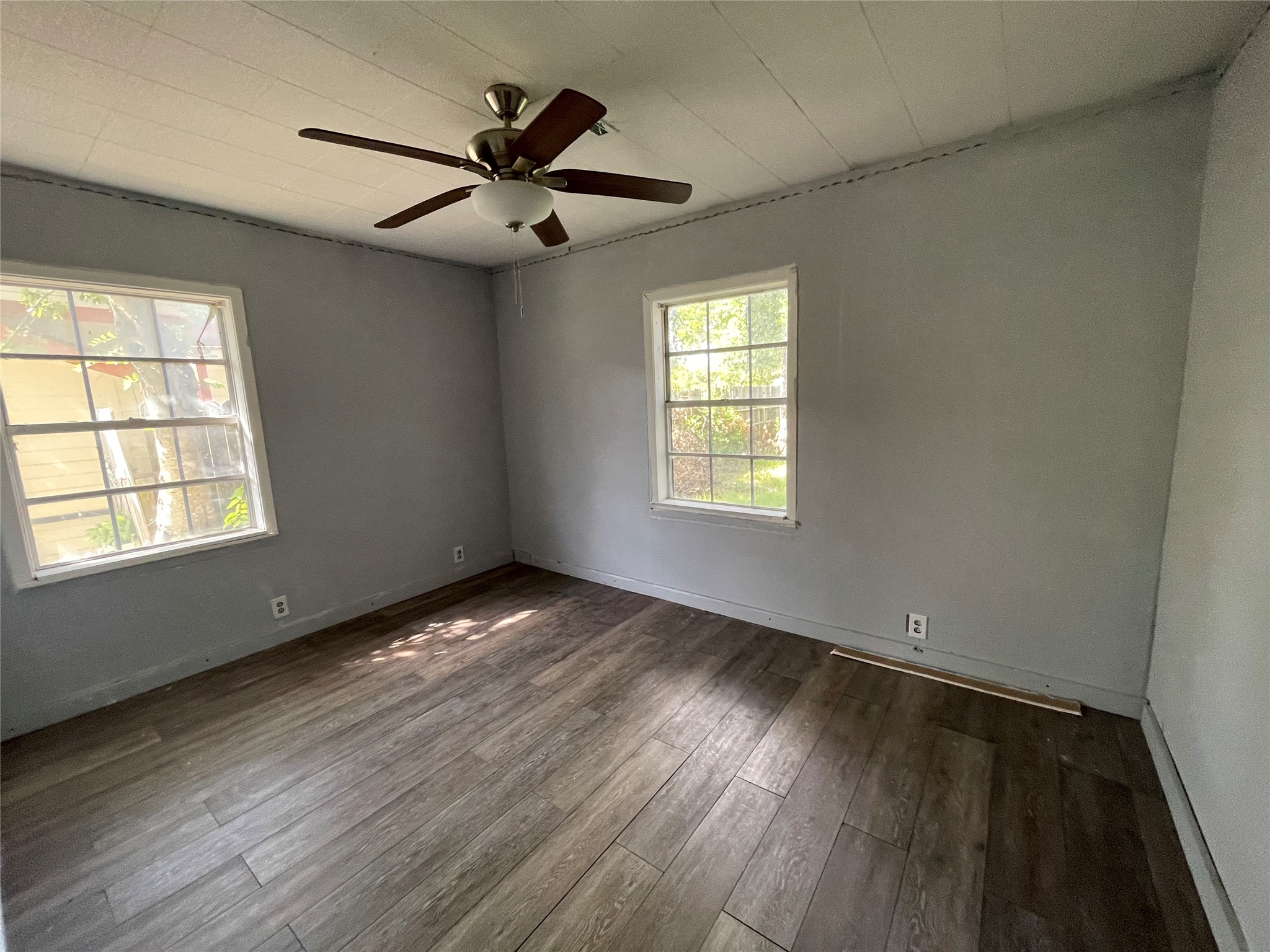 518 S Kansas Street Property Photo 8