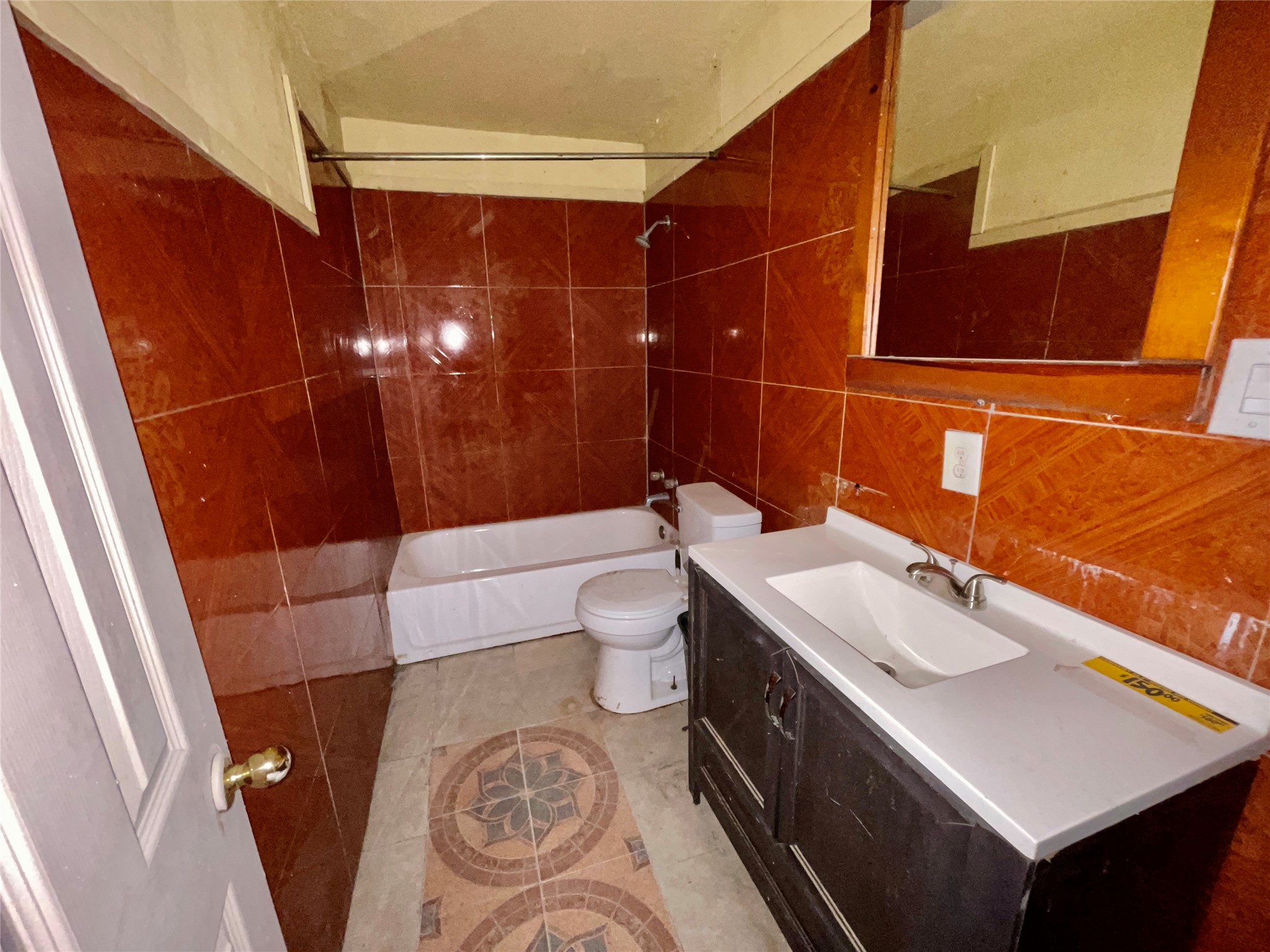 518 S Kansas Street Property Photo 9