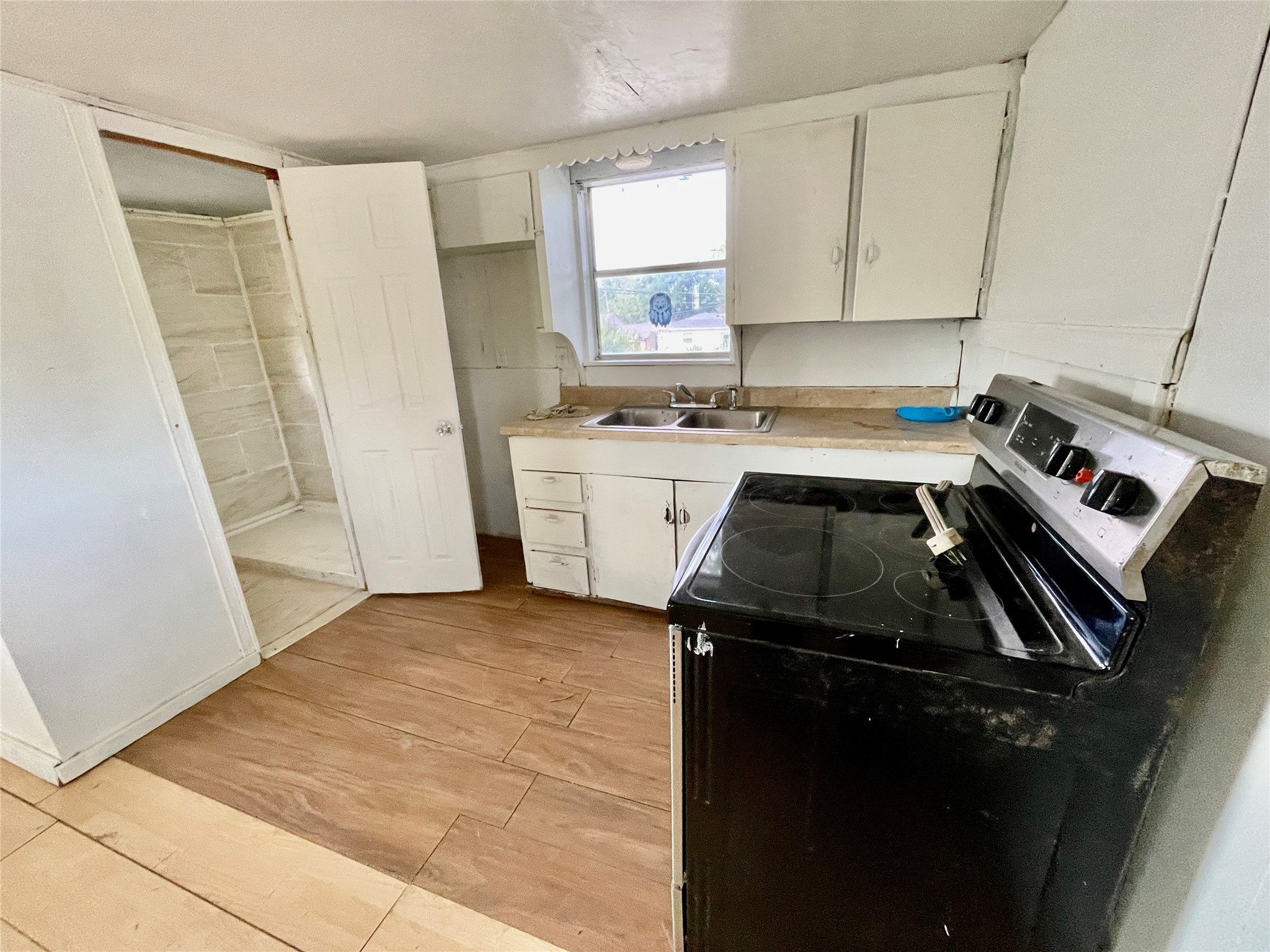 518 S Kansas Street Property Photo 18