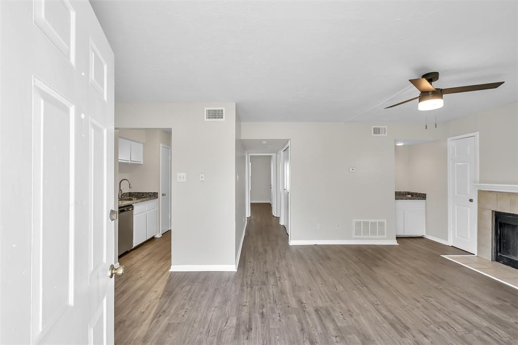 900 Holly Drive 3 Property Photo 3