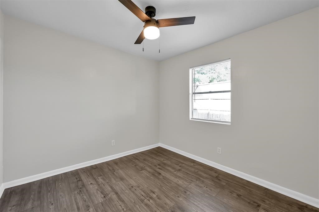 900 Holly Drive 3 Property Photo 10